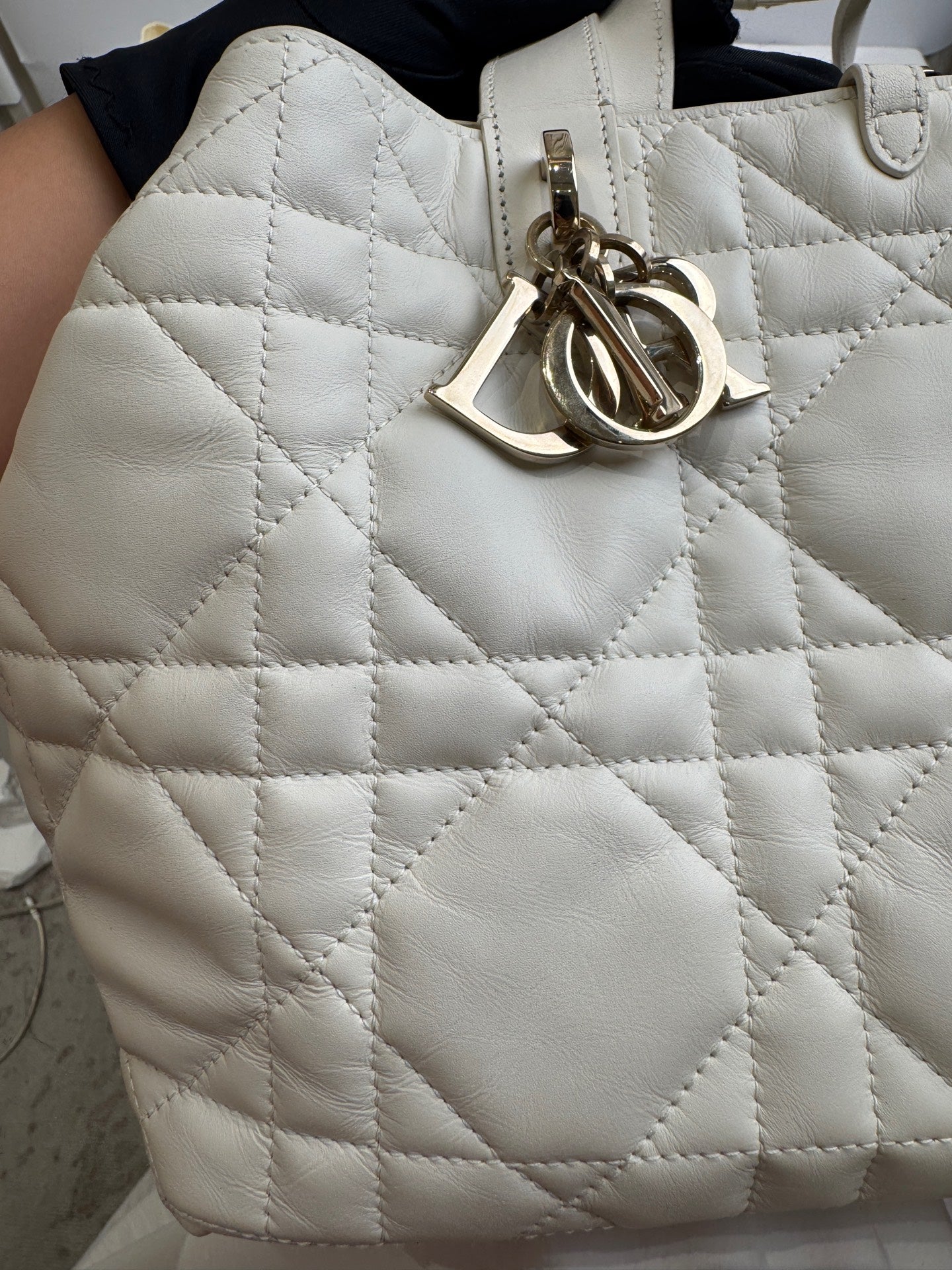 Dior White