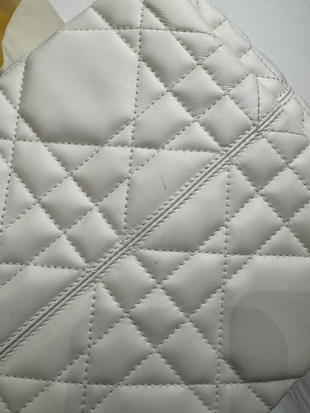 Dior White