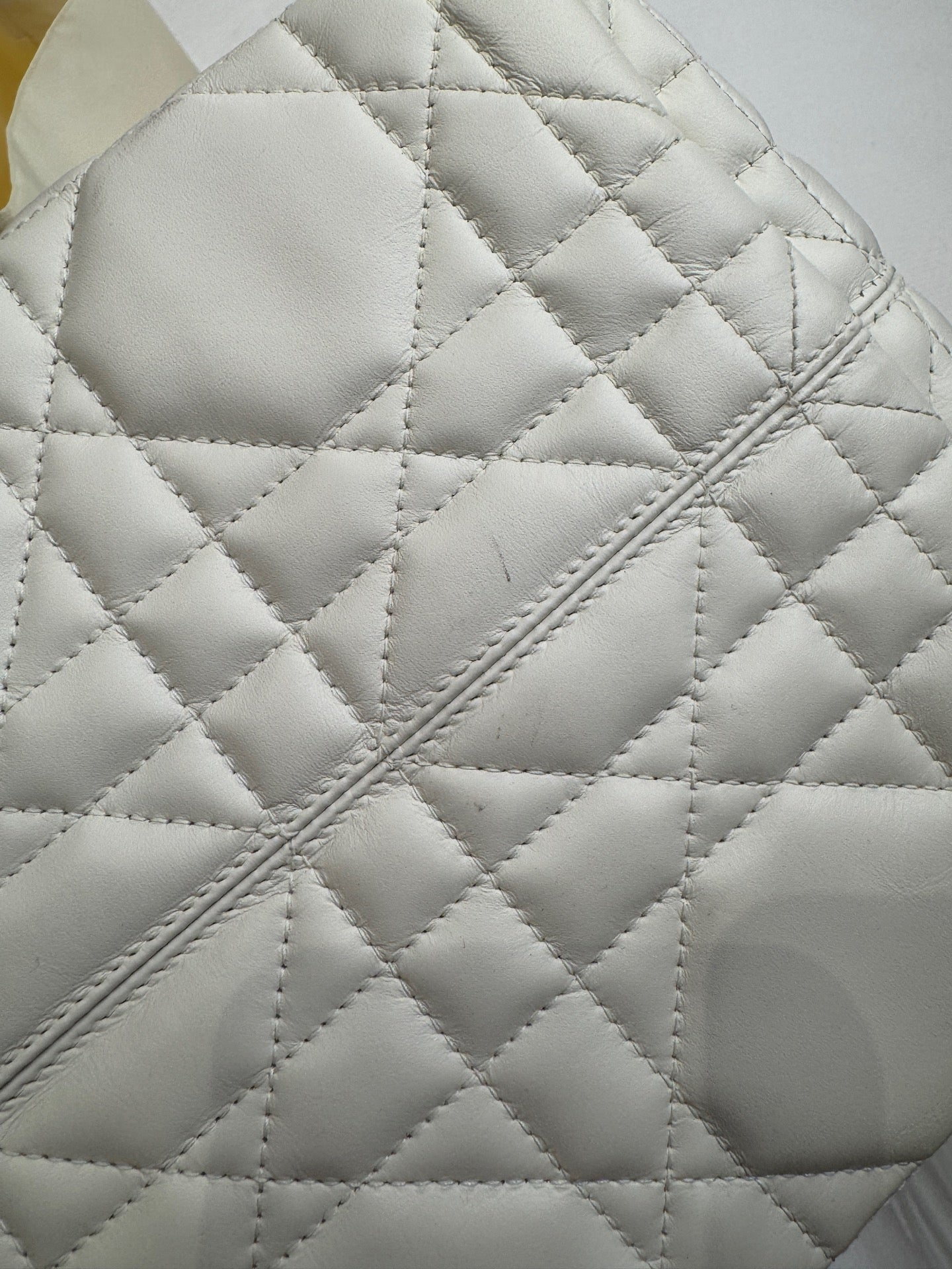 Dior White