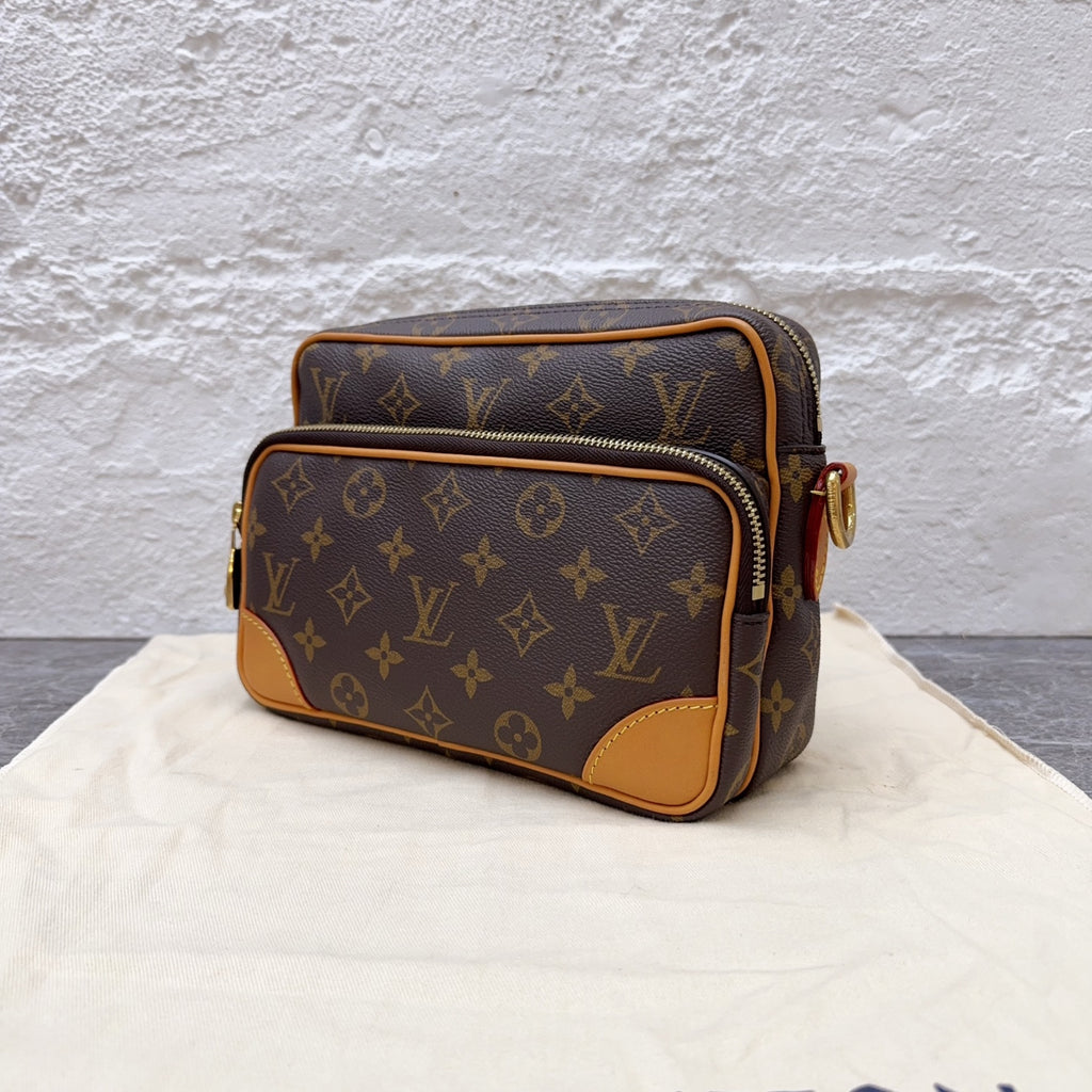Louis Vuitton Messenger Bag