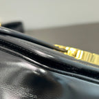 Celine Crossbody CONF.188423BF4.38NO