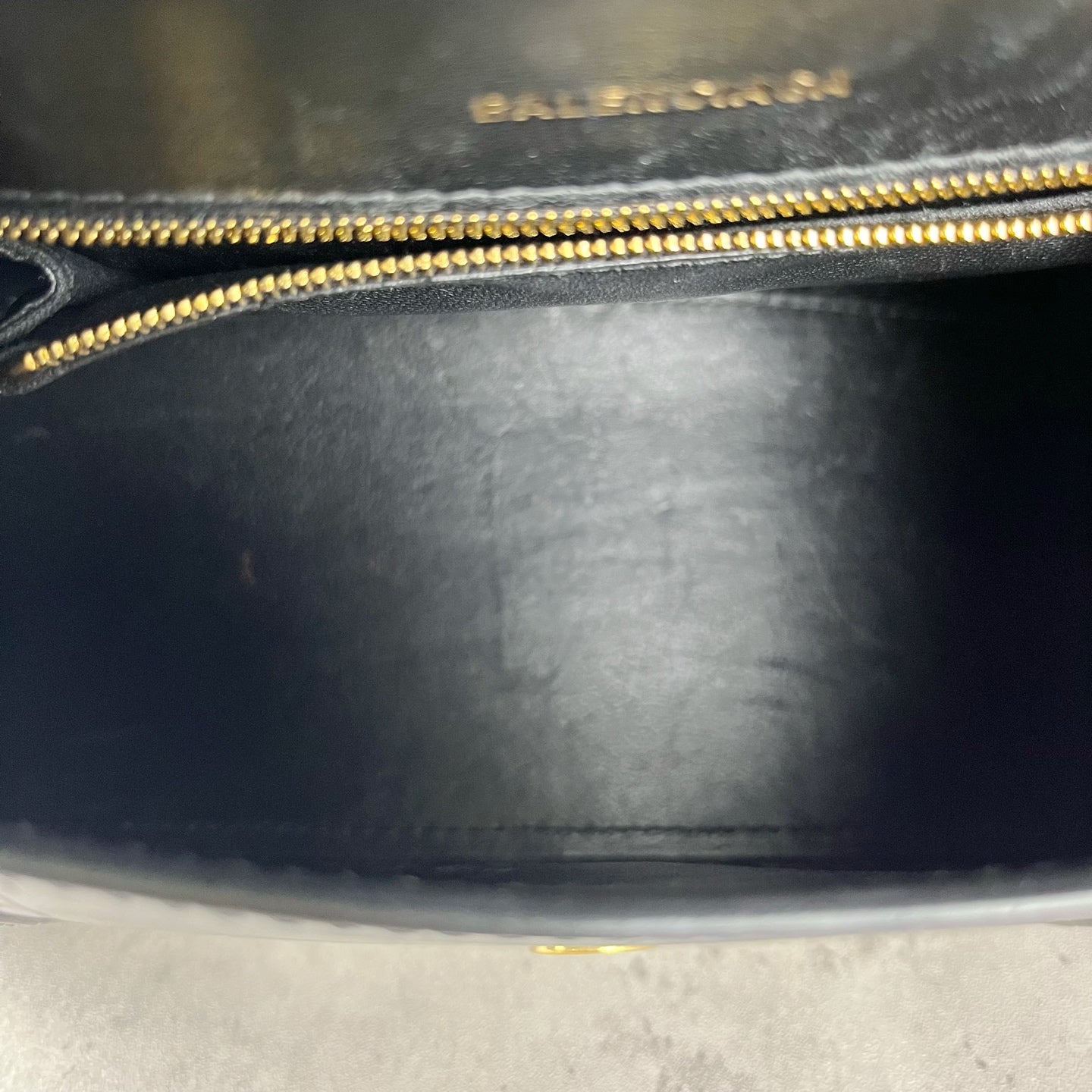 Balenciaga HOURGLASS 5935461LRGM1000