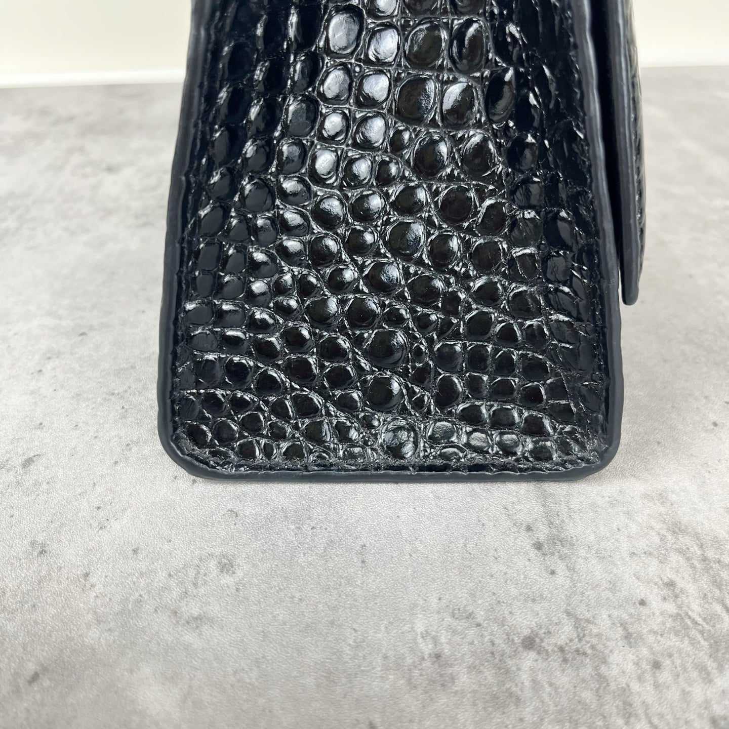 Balenciaga HOURGLASS 5935461LRGM1000
