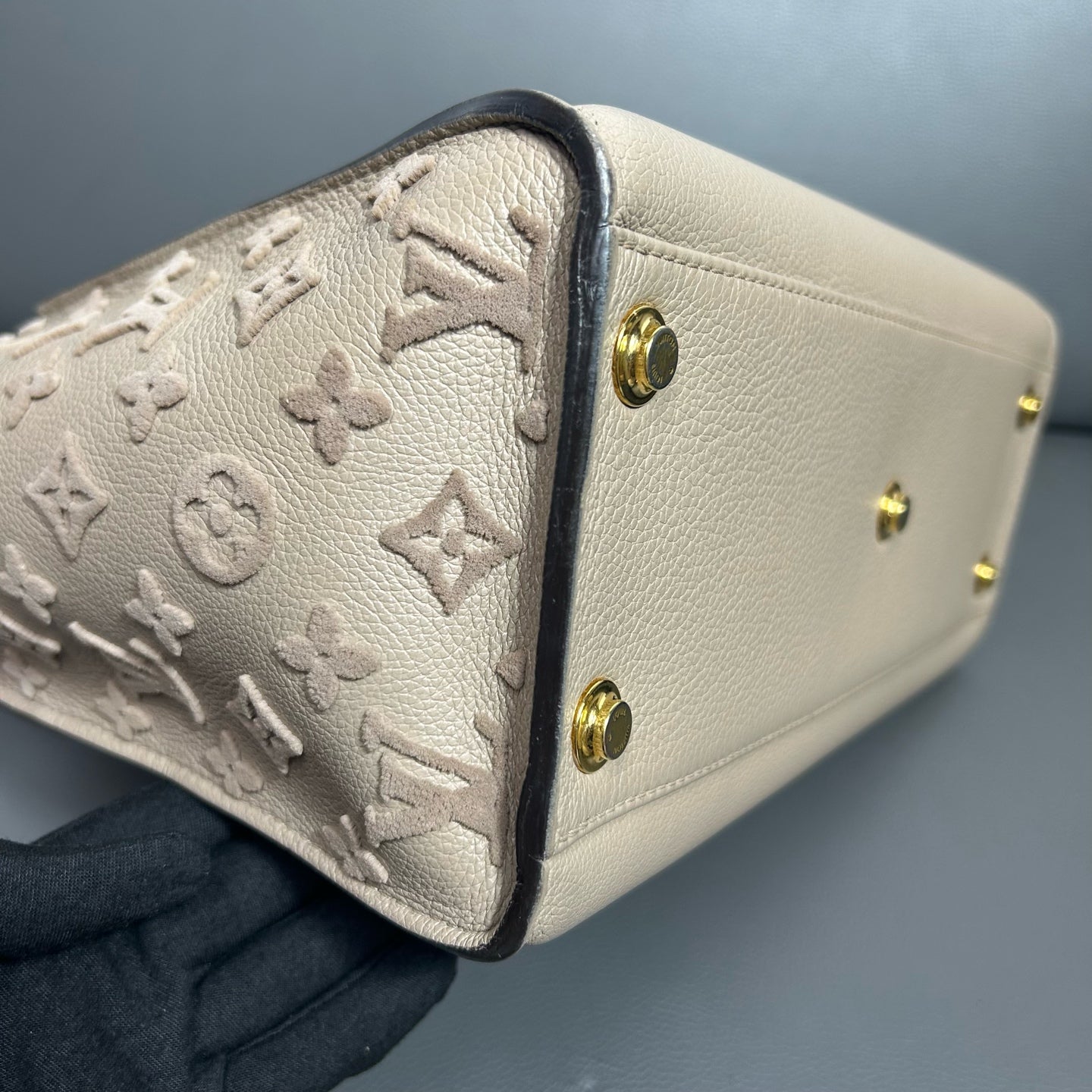 Louis Vuitton Tote