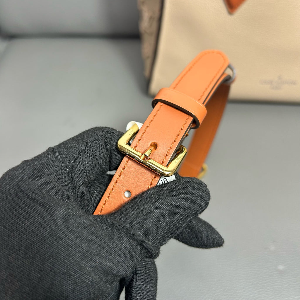 Louis Vuitton Tote