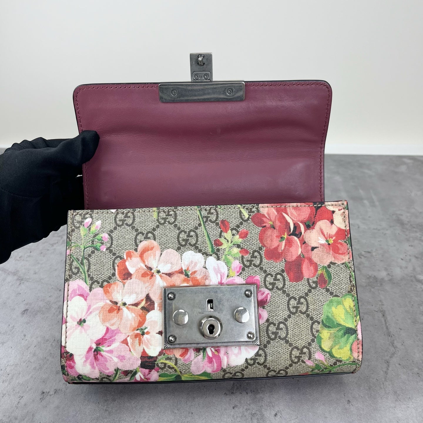 Gucci Red 409487-KU21N-8693