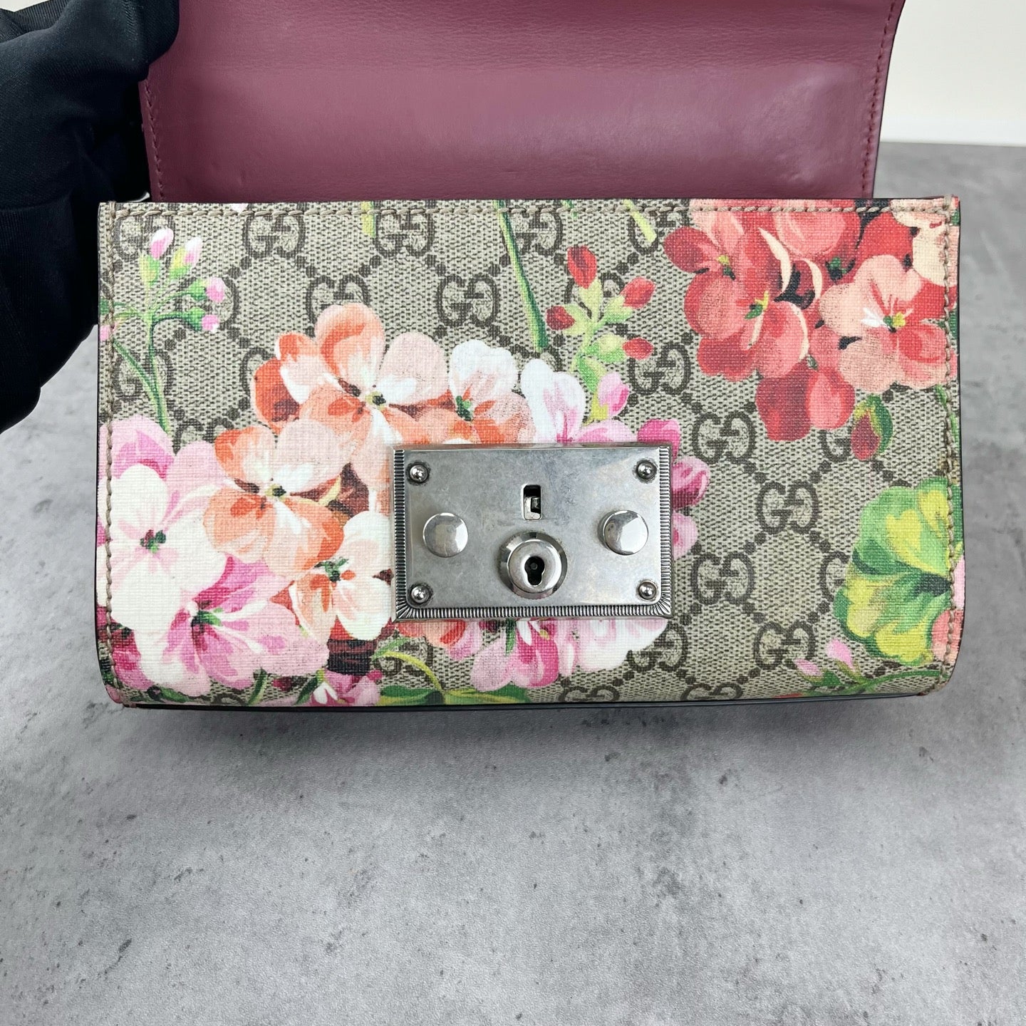 Gucci Red 409487-KU21N-8693