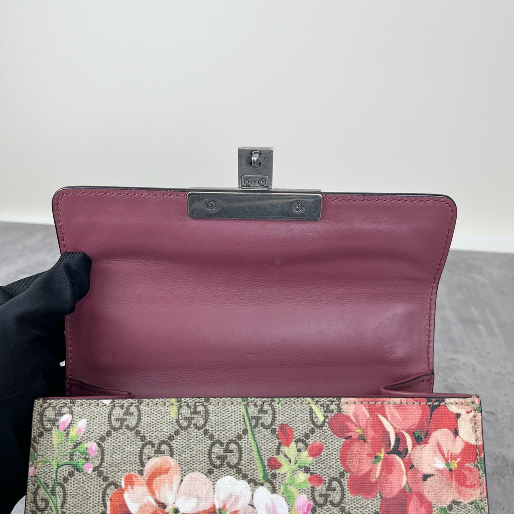 Gucci Red 409487-KU21N-8693