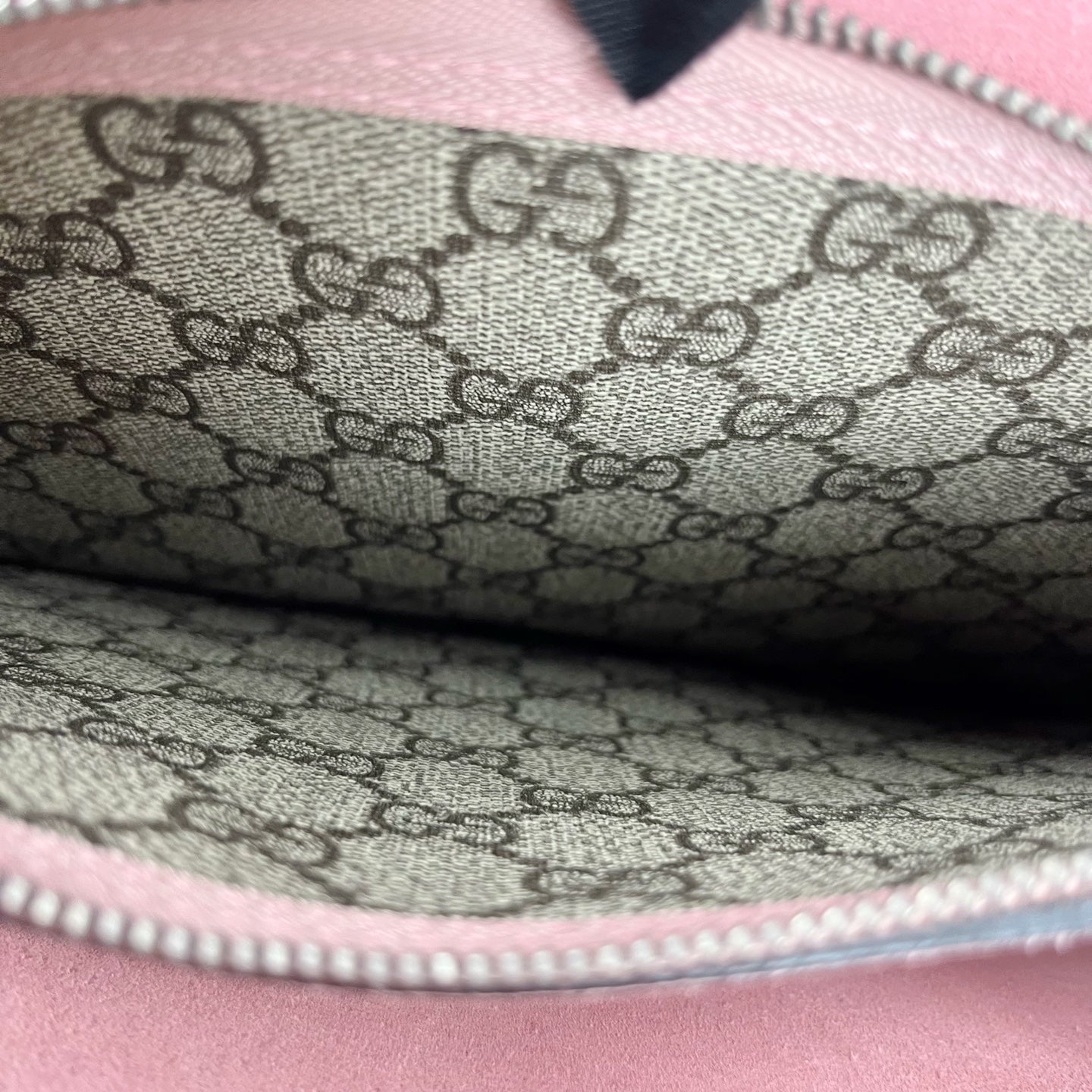 Gucci Pink 4002499F2FN8357