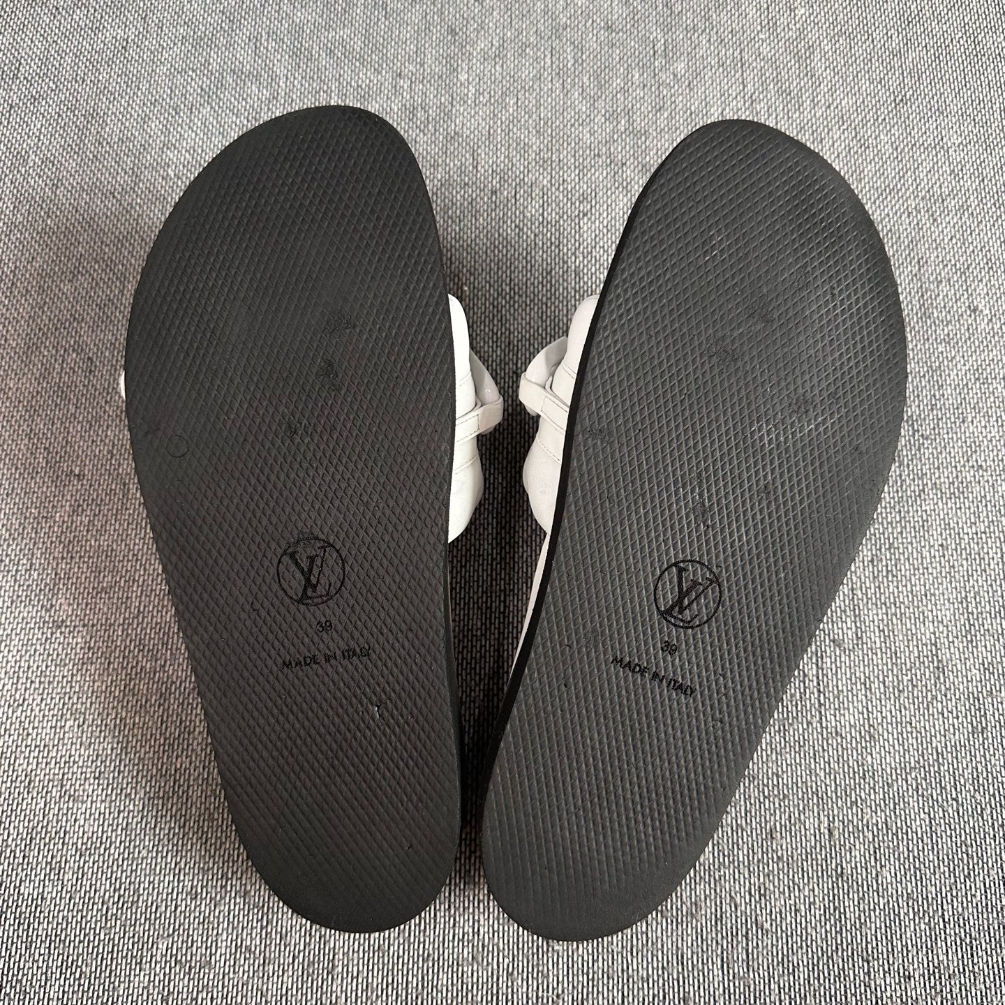Louis Vuitton Flip flop