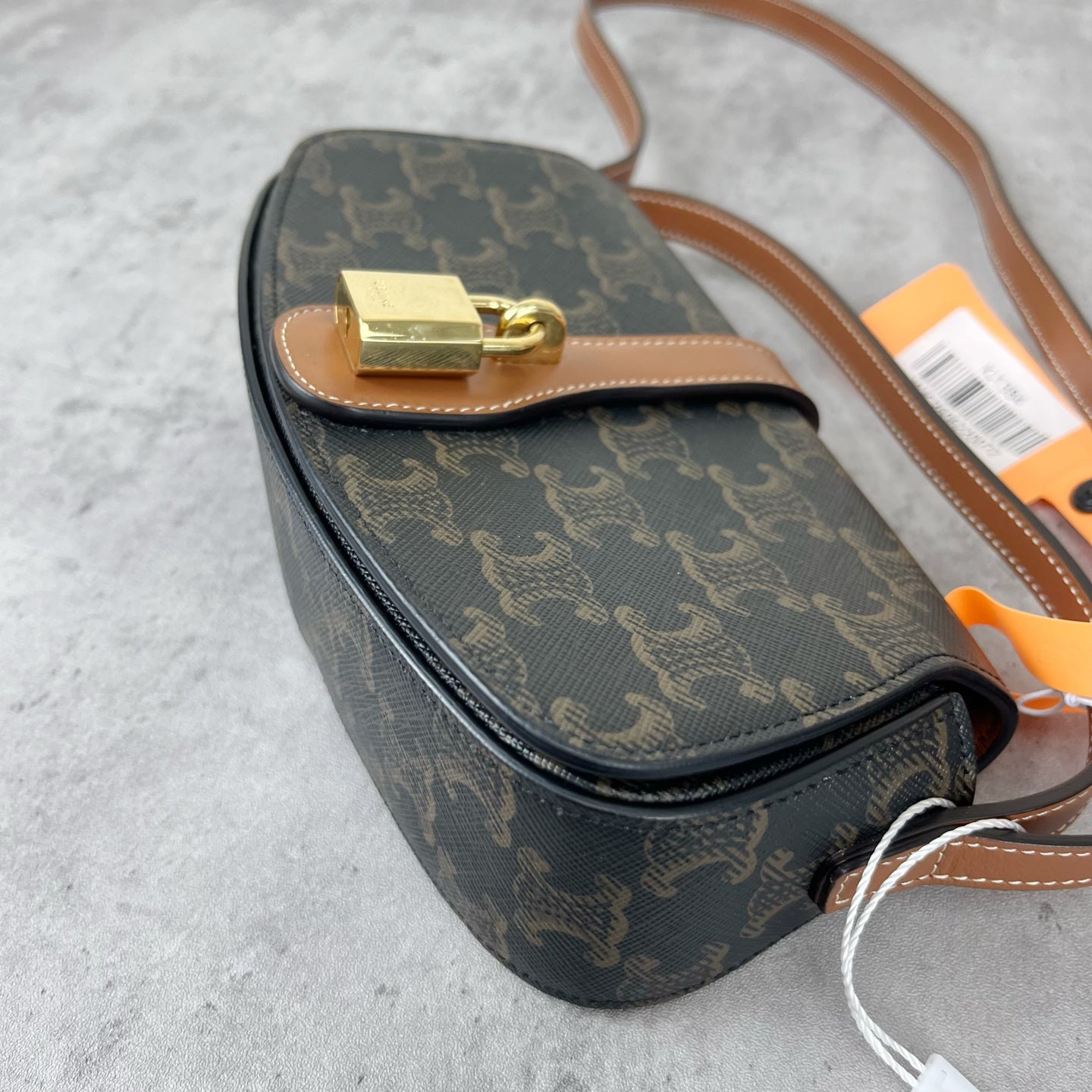 Celine CONF.10I592DQ2.04LU