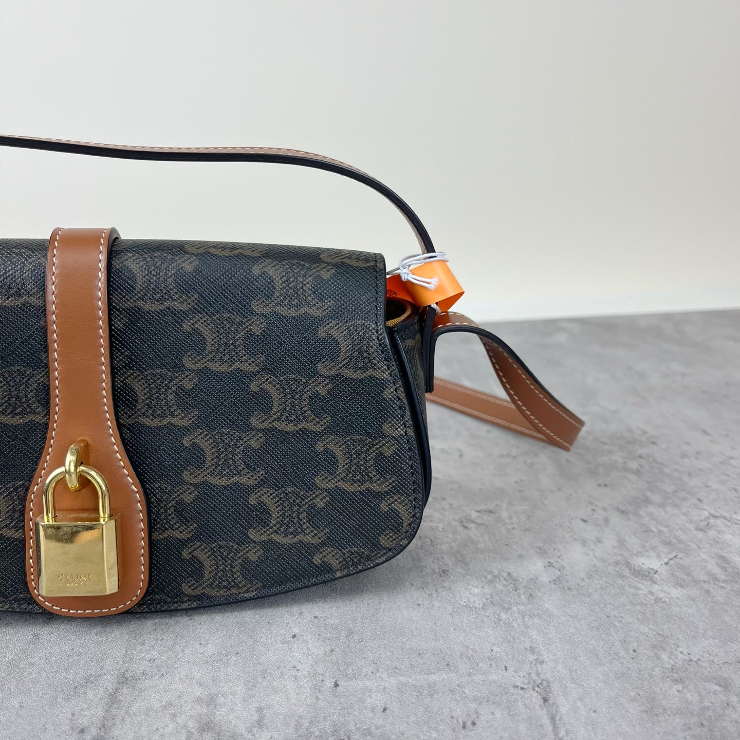 Celine CONF.10I592DQ2.04LU