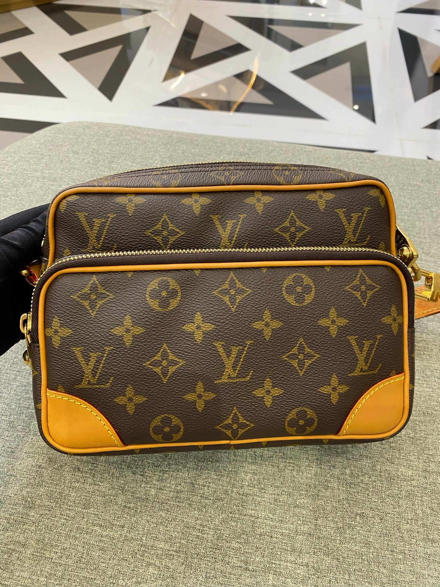 Louis Vuitton Messenger Bag