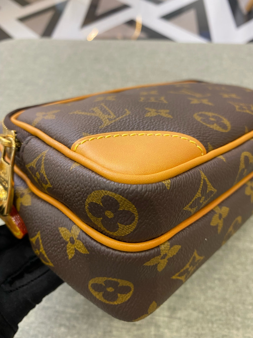 Louis Vuitton Messenger Bag