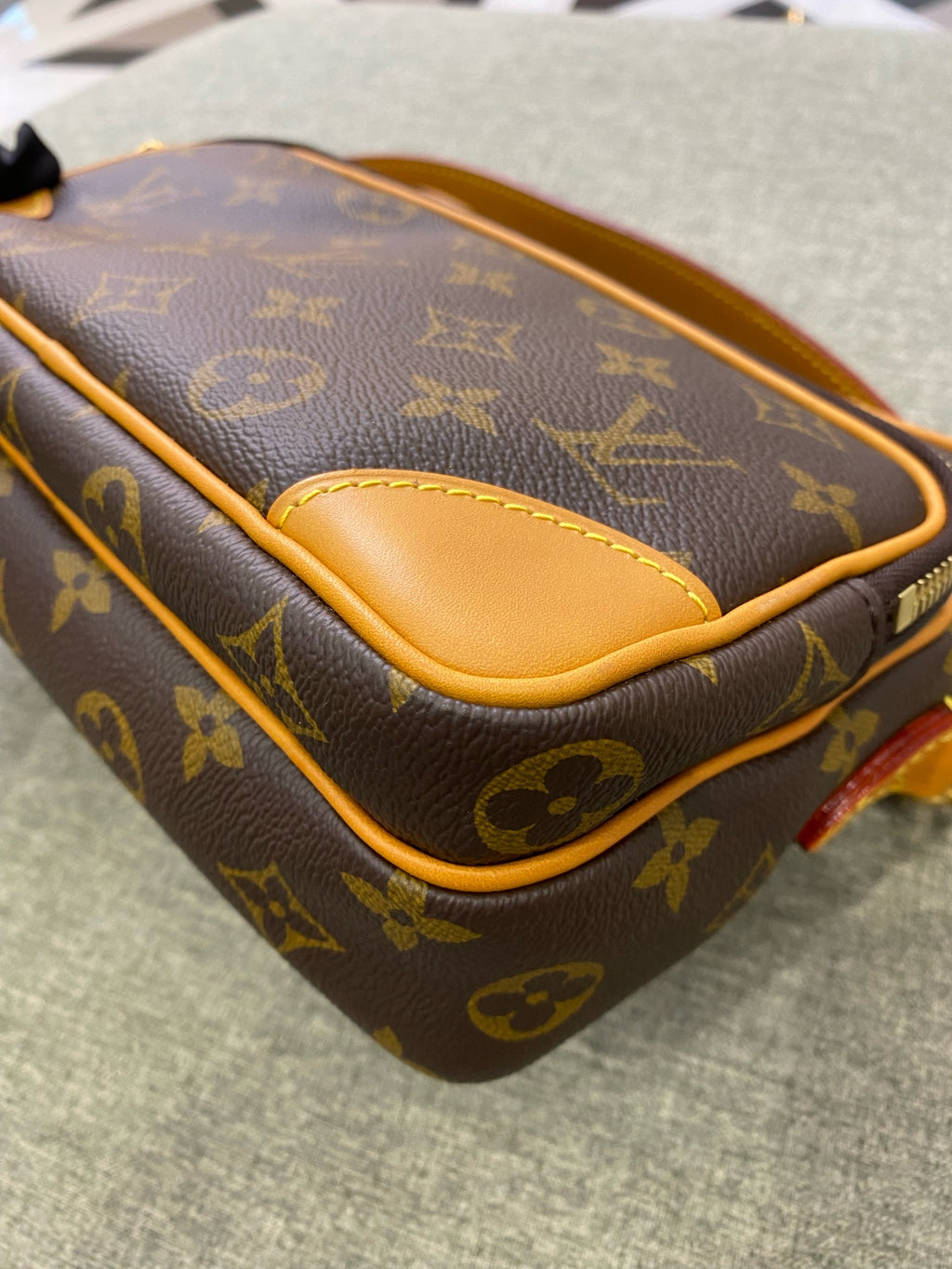 Louis Vuitton Messenger Bag