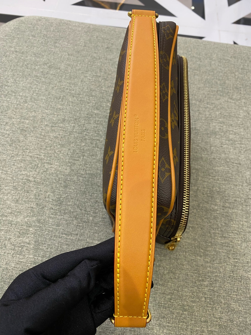 Louis Vuitton Messenger Bag