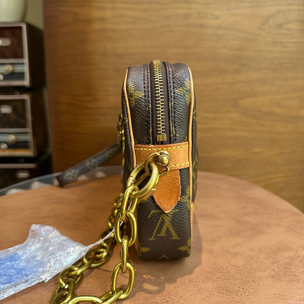 Louis Vuitton Clutch