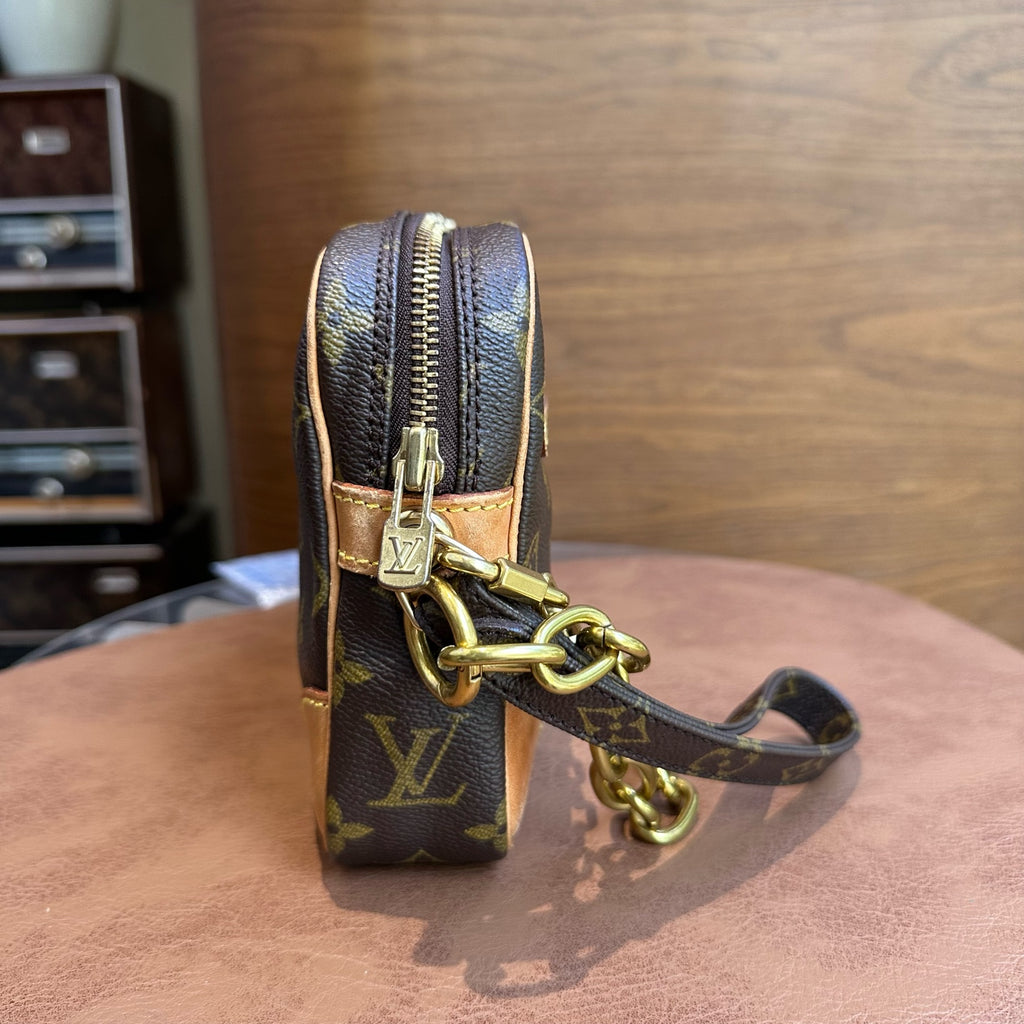 Louis Vuitton Clutch