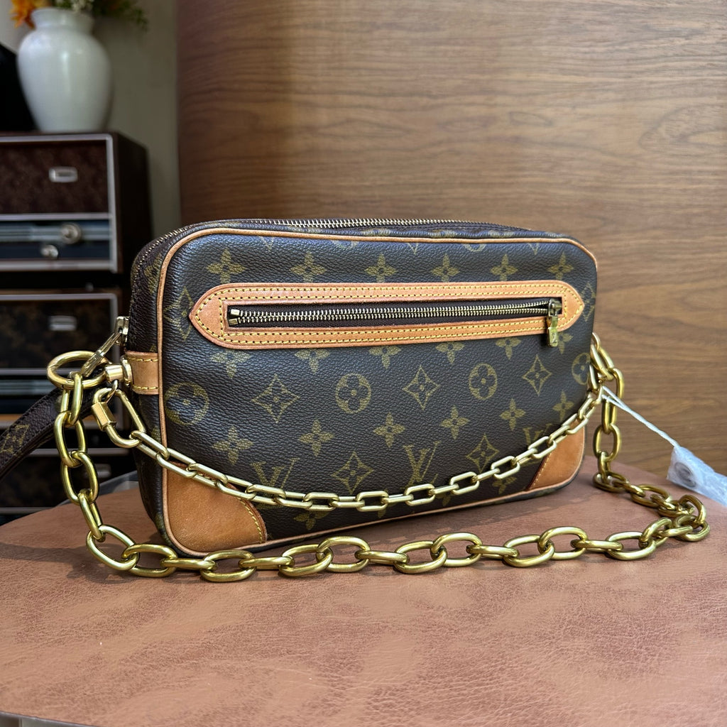 Louis Vuitton Clutch
