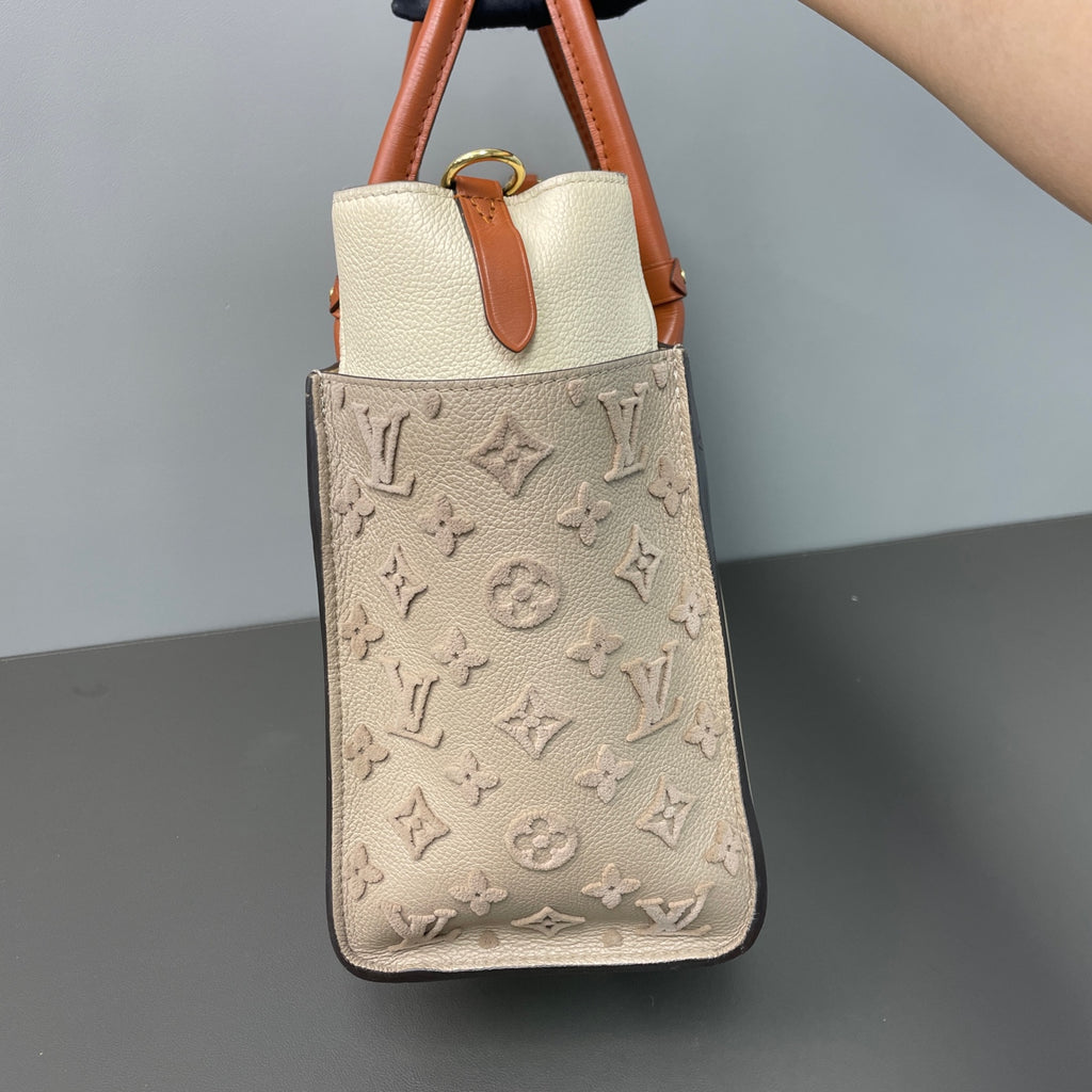 Louis Vuitton Tote