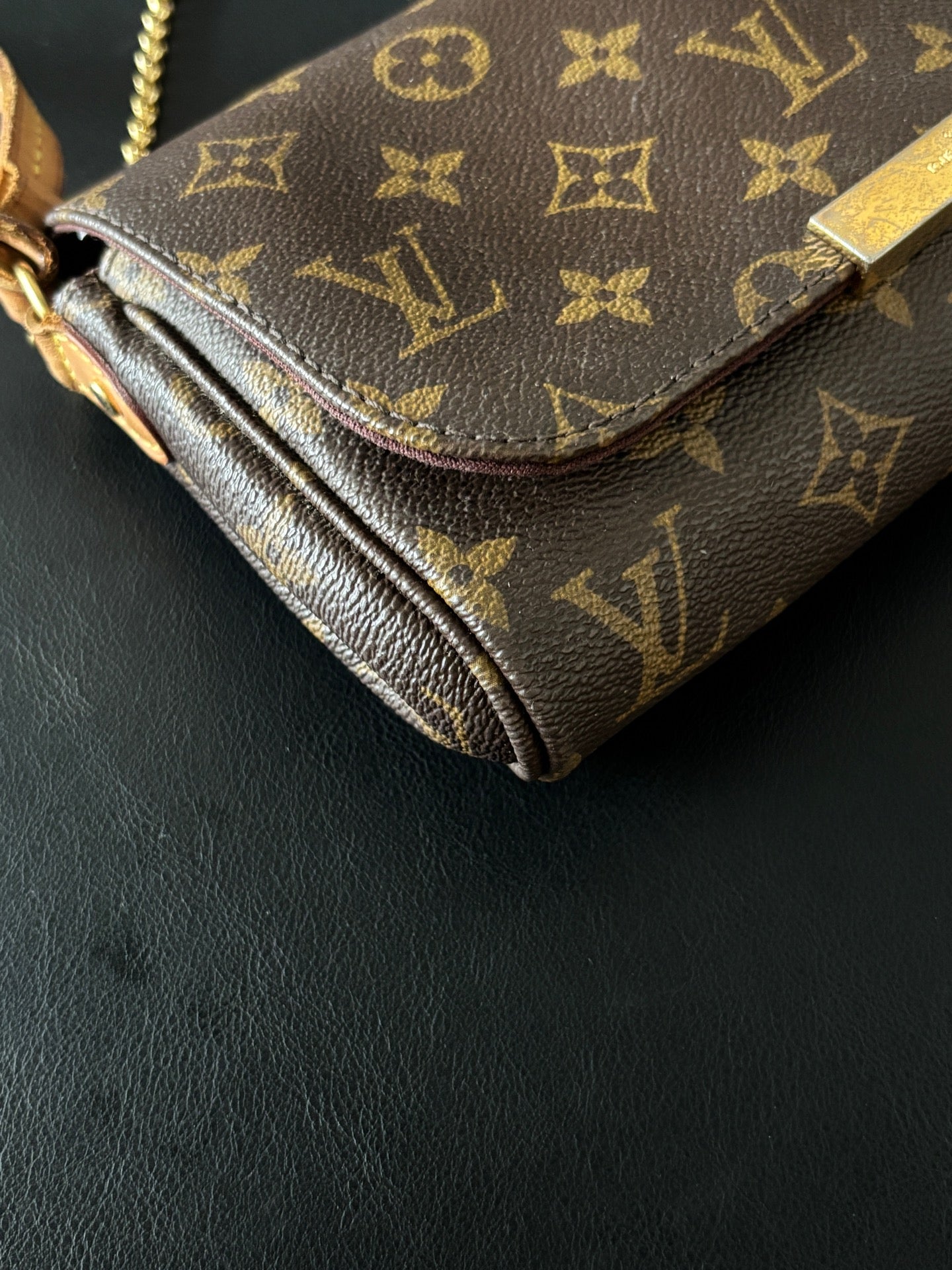 Louis Vuitton Crossbody