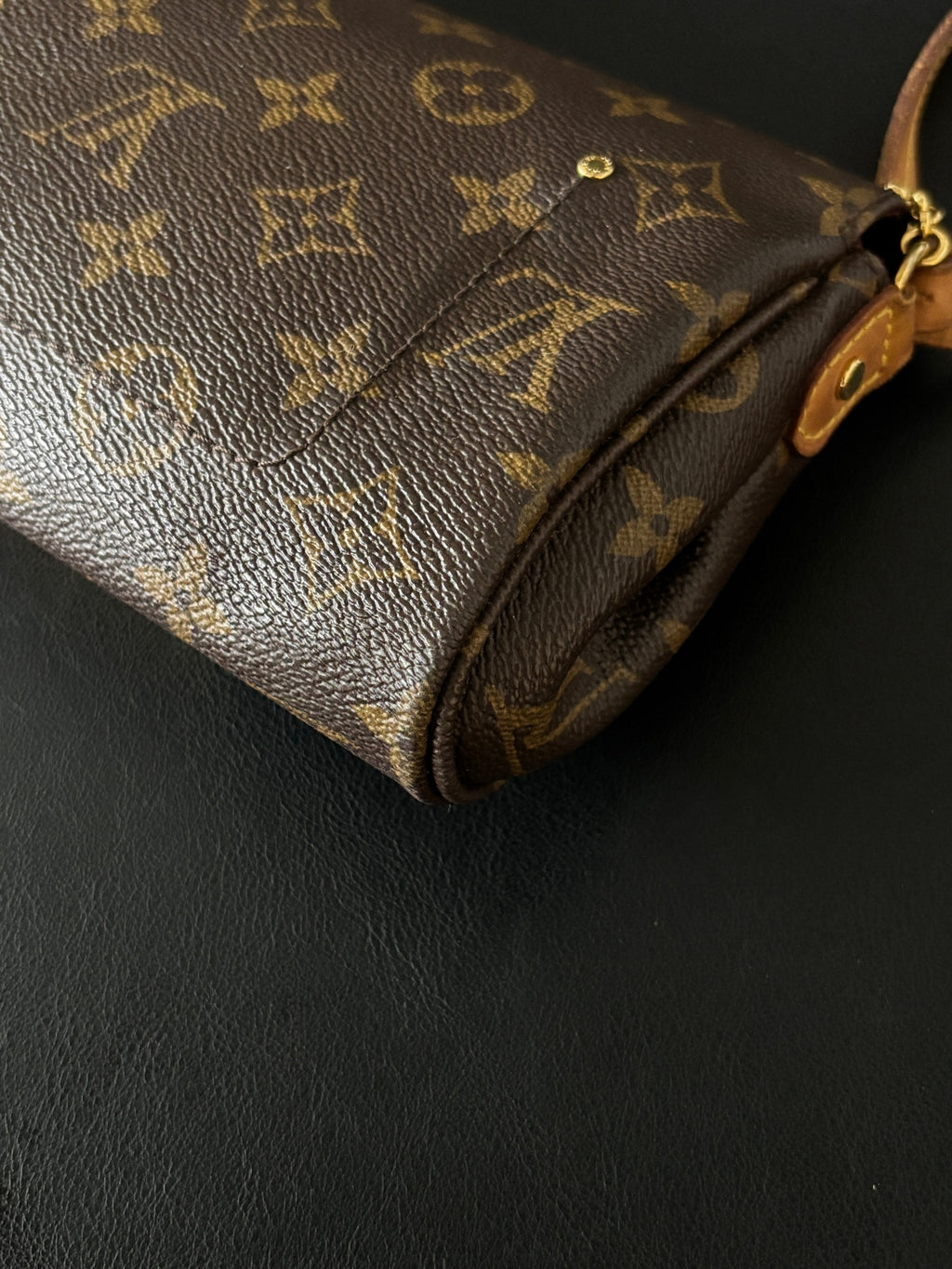 Louis Vuitton Crossbody