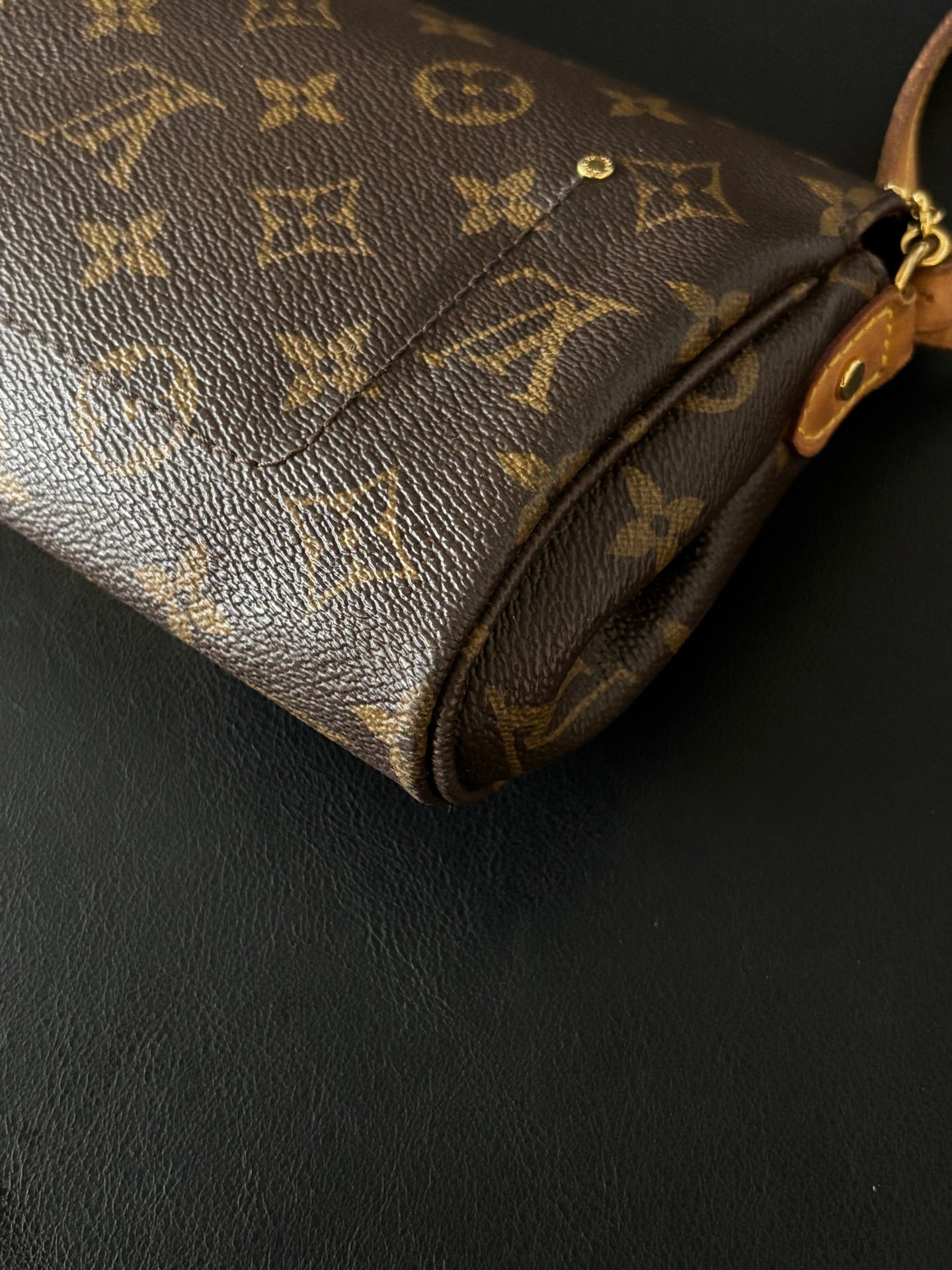 Louis Vuitton Crossbody