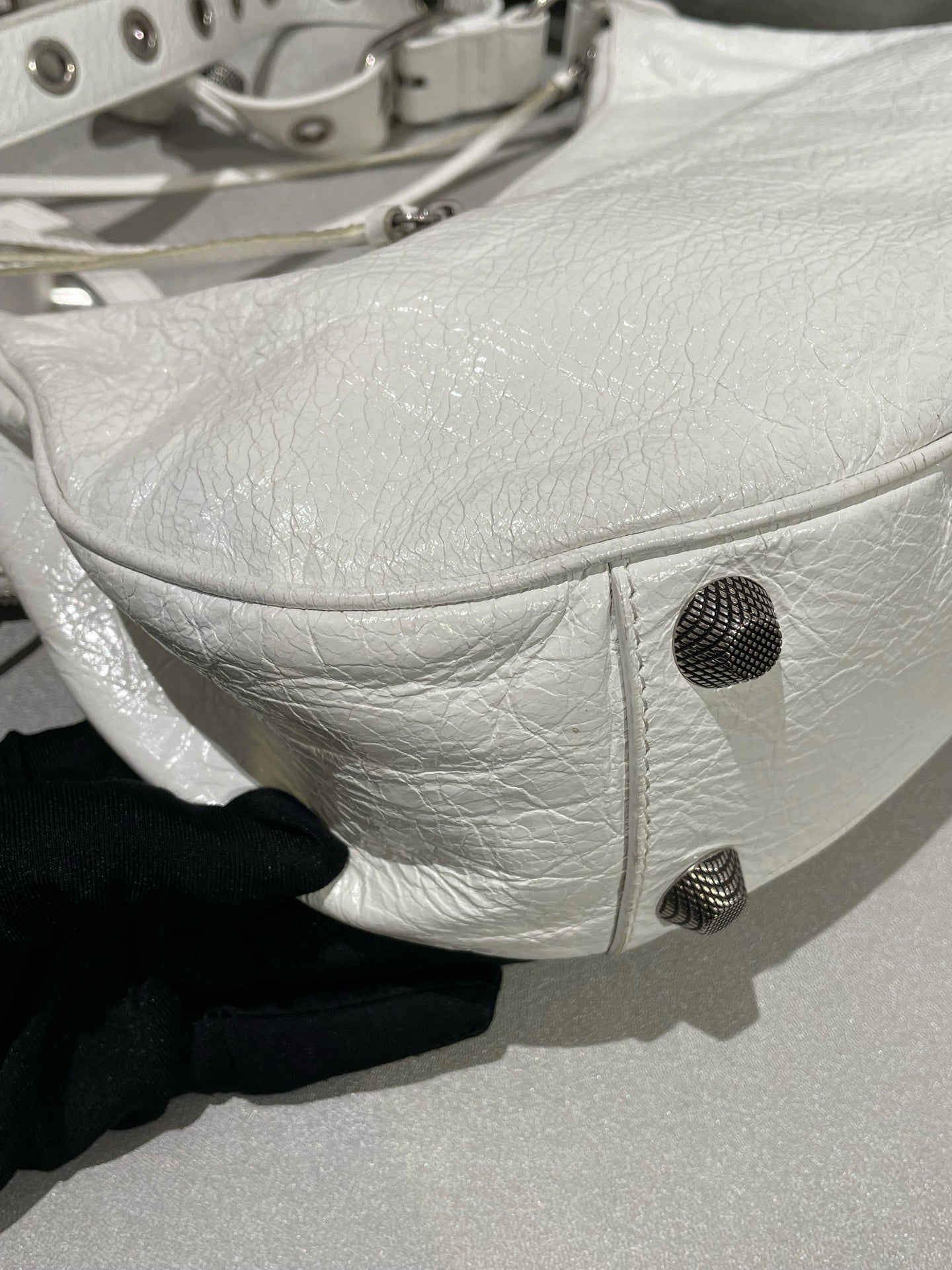 Balenciaga Le Cagole White 6713071VG9Y9104