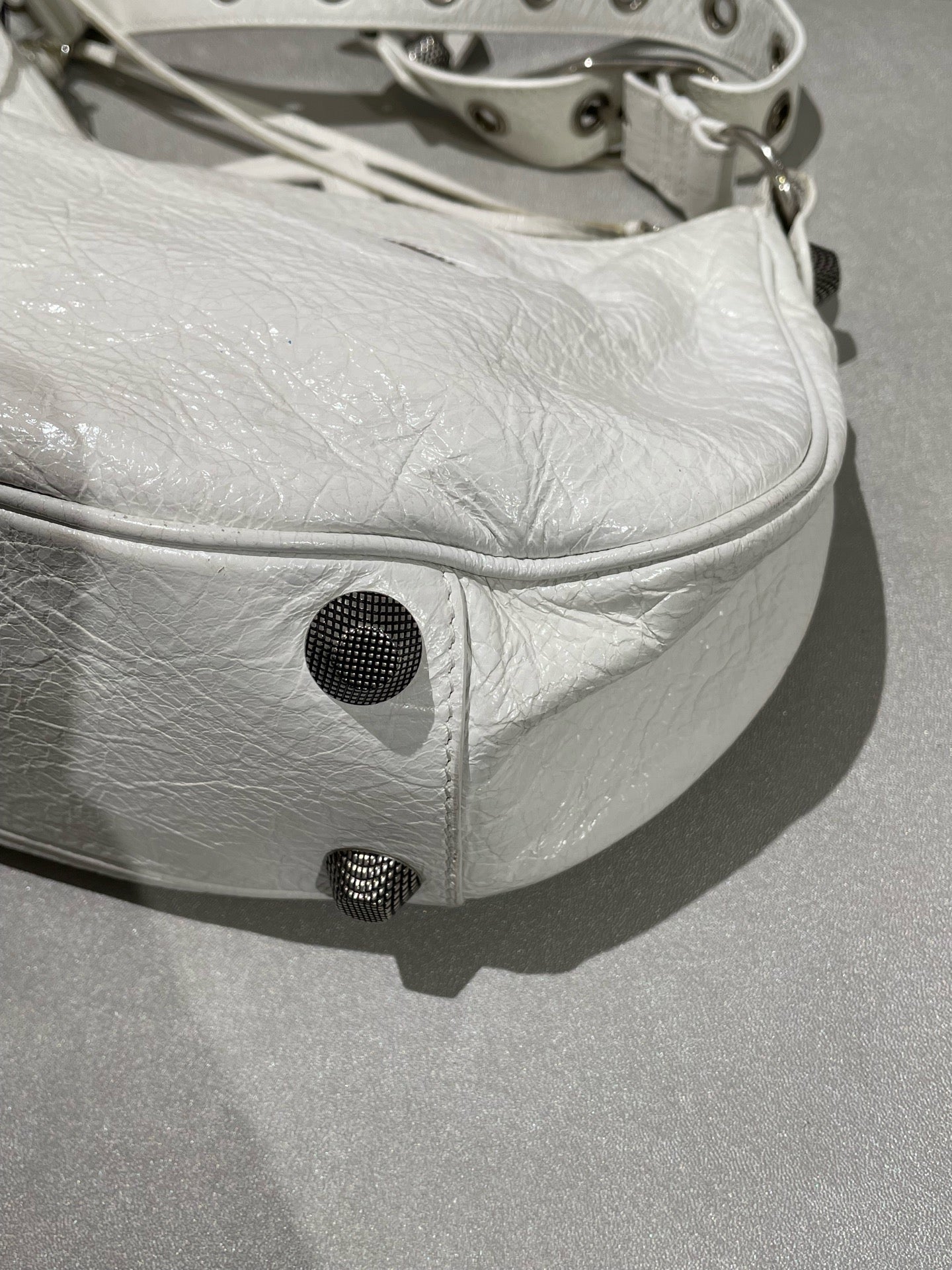 Balenciaga Le Cagole White 6713071VG9Y9104