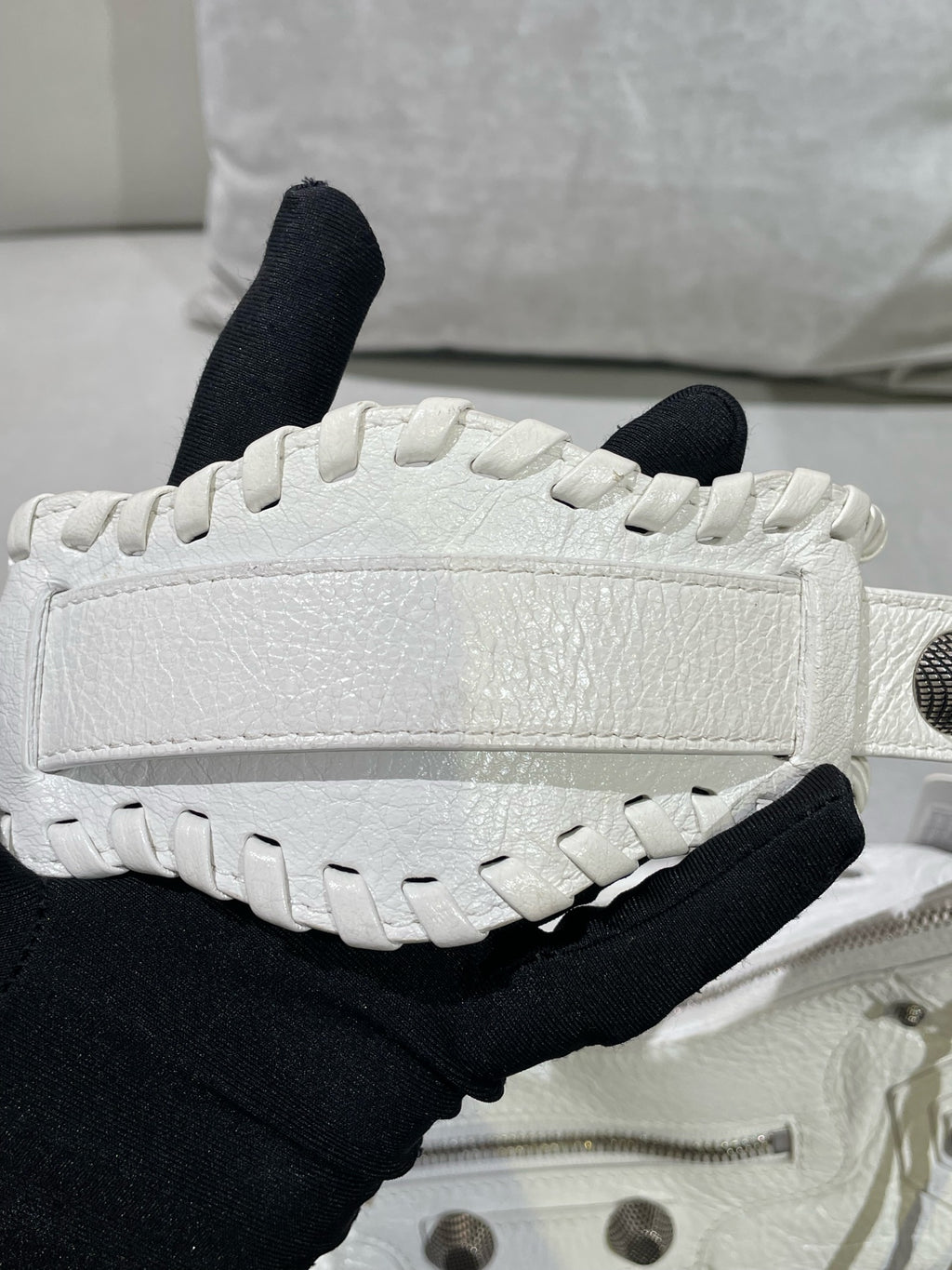 Balenciaga Le Cagole White 6713071VG9Y9104