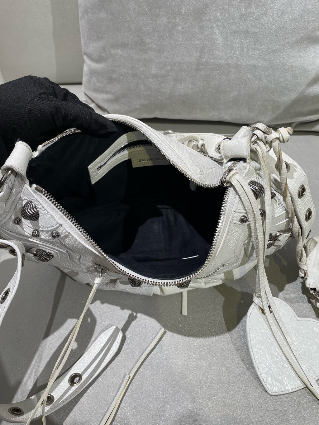Balenciaga Le Cagole White 6713071VG9Y9104