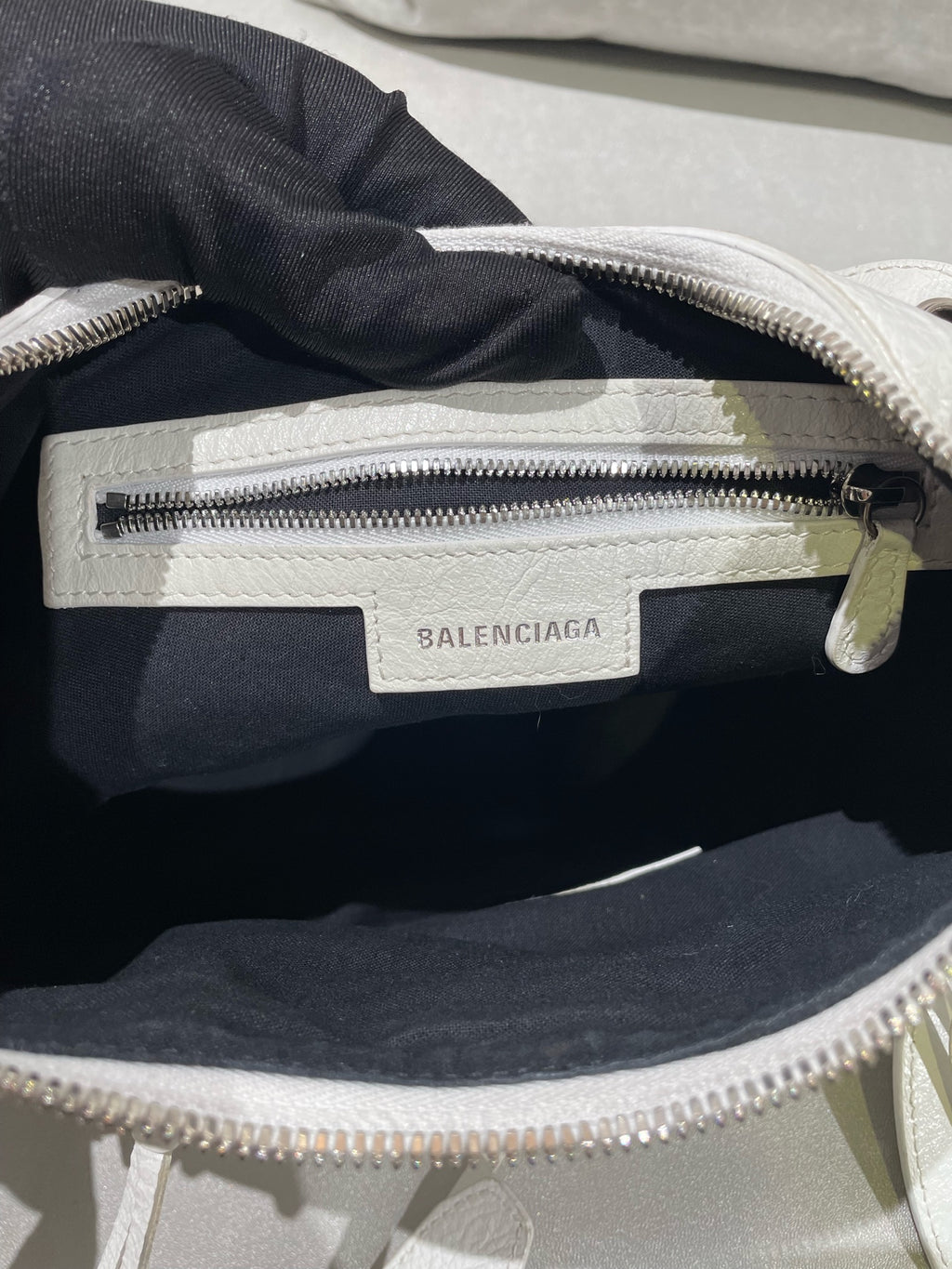 Balenciaga Le Cagole White 6713071VG9Y9104