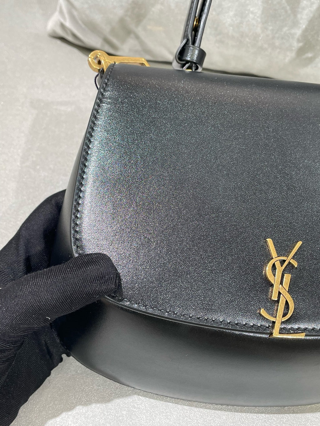 Saint laurent VOLTAIRE BOX SAINT LAURENT top-handle bag Black 8008460SX0W1000