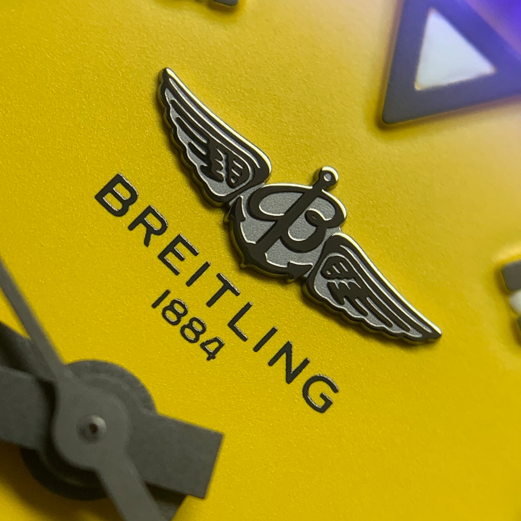 Breitling Avenger 45 millimeters A17319101I1A1