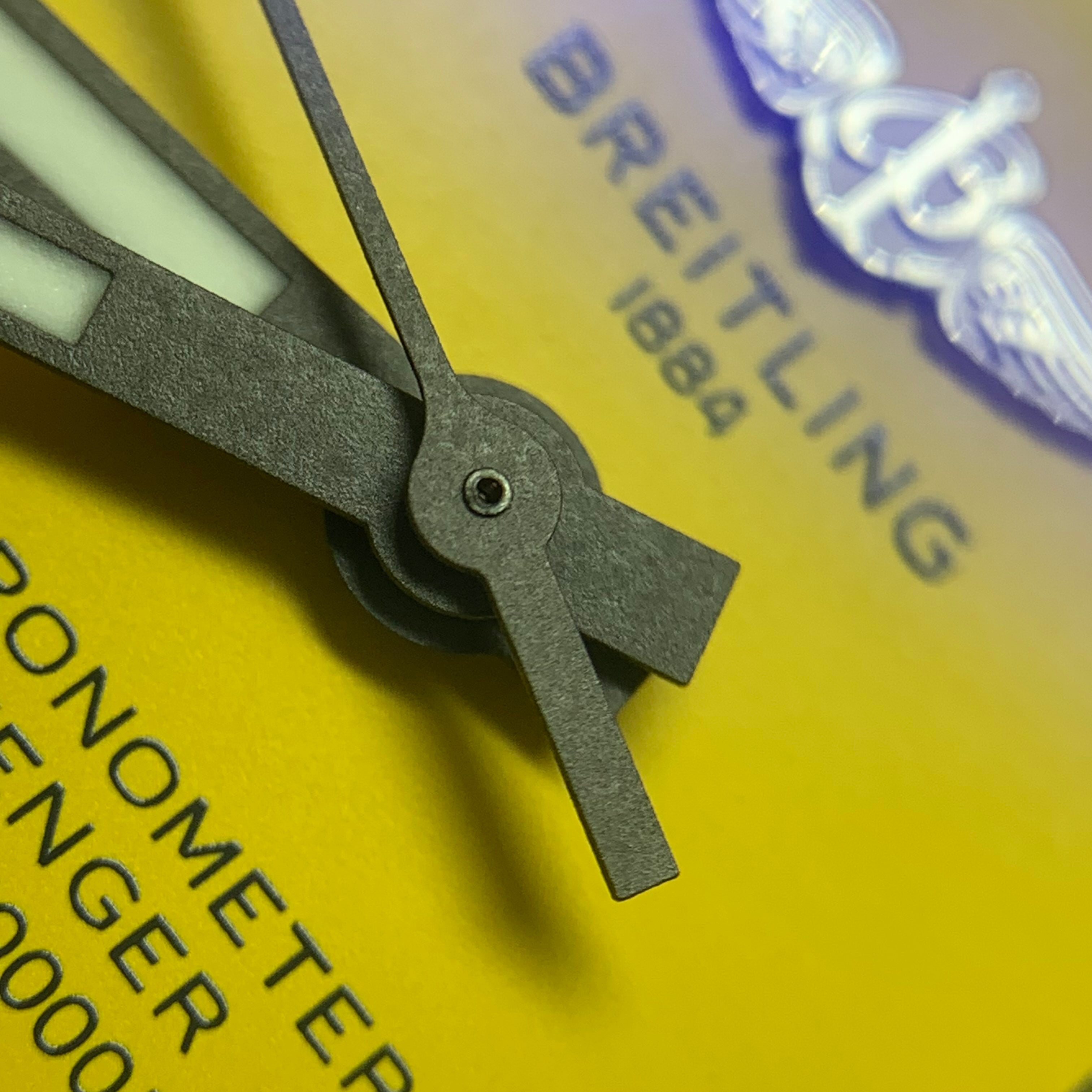 Breitling Avenger 45 millimeters A17319101I1A1
