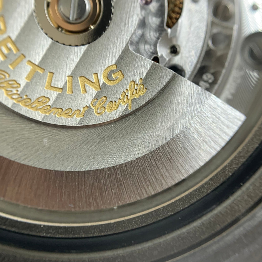 Breitling Avenger 45 millimeters A17319101I1A1