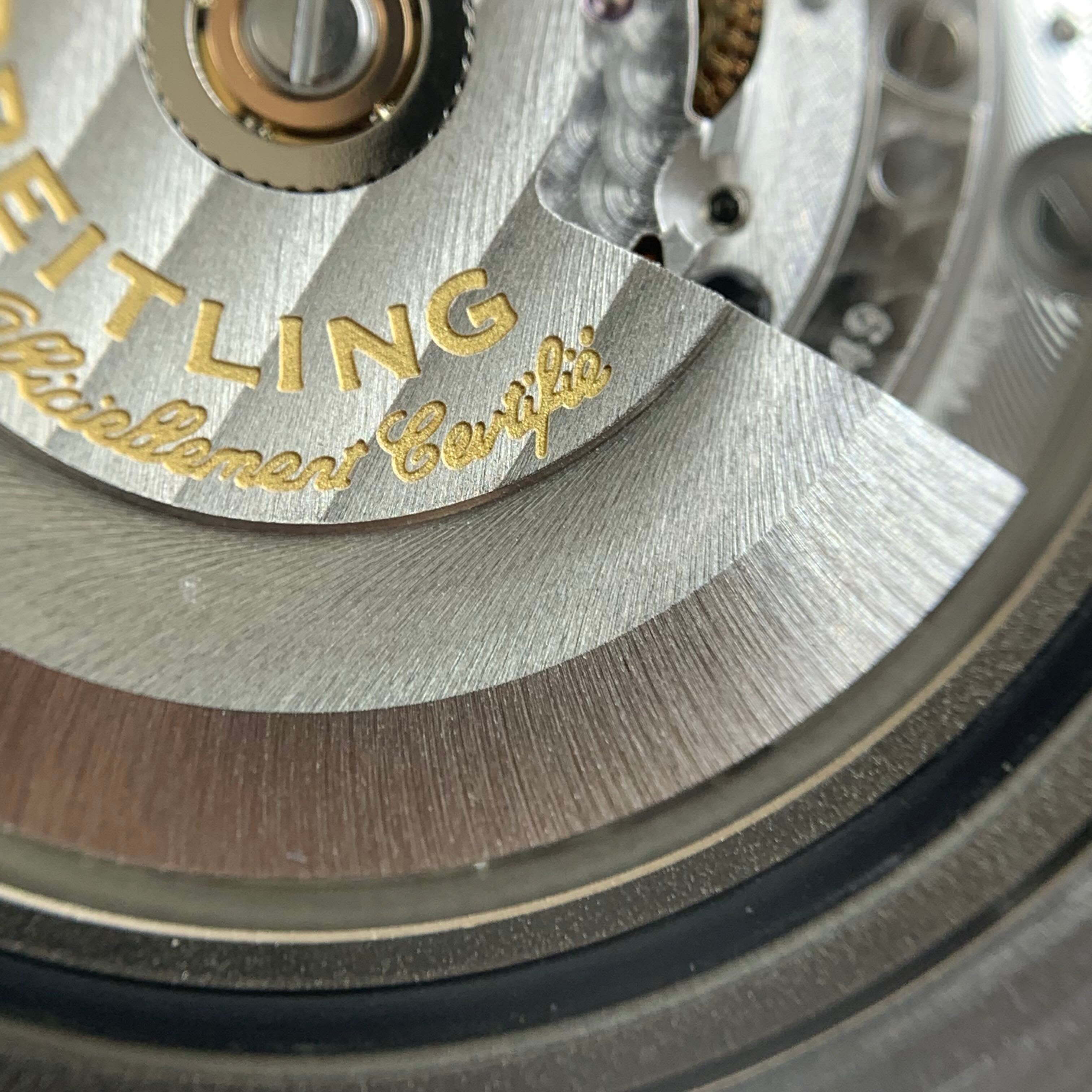 Breitling Avenger 45 millimeters A17319101I1A1