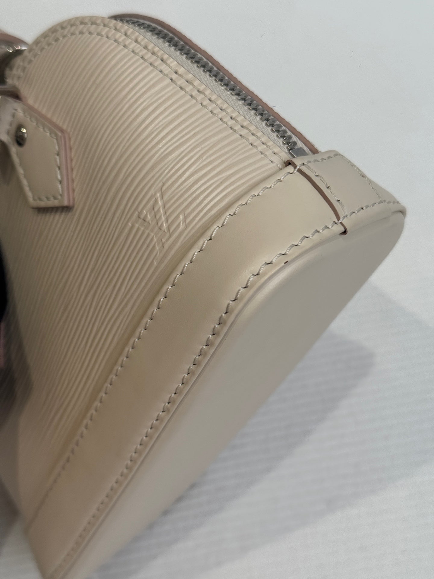 Louis Vuitton White