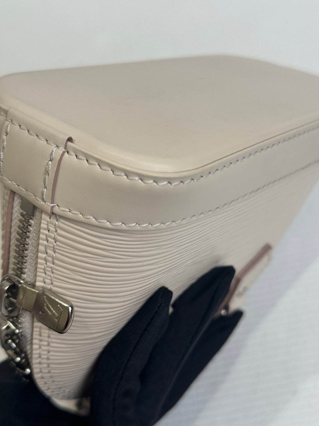 Louis Vuitton White