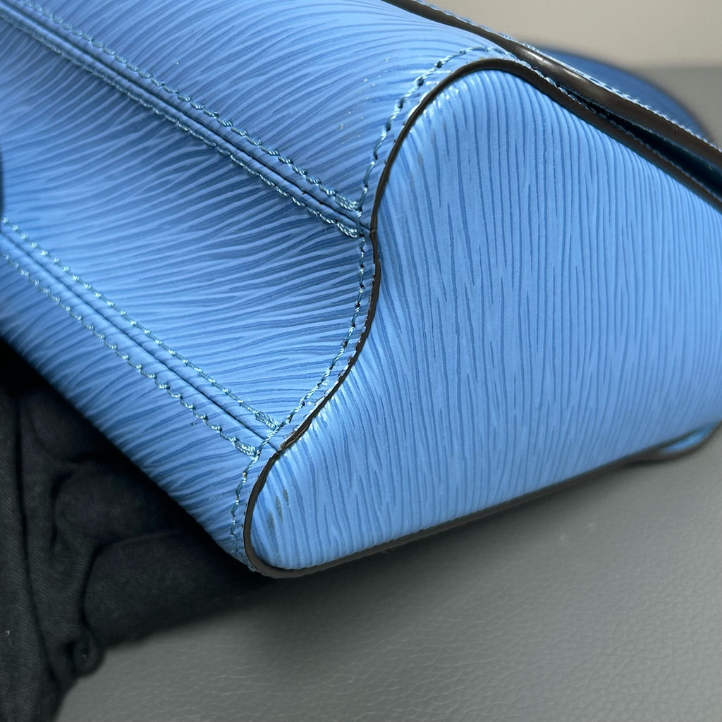 Louis Vuitton Leather Blue