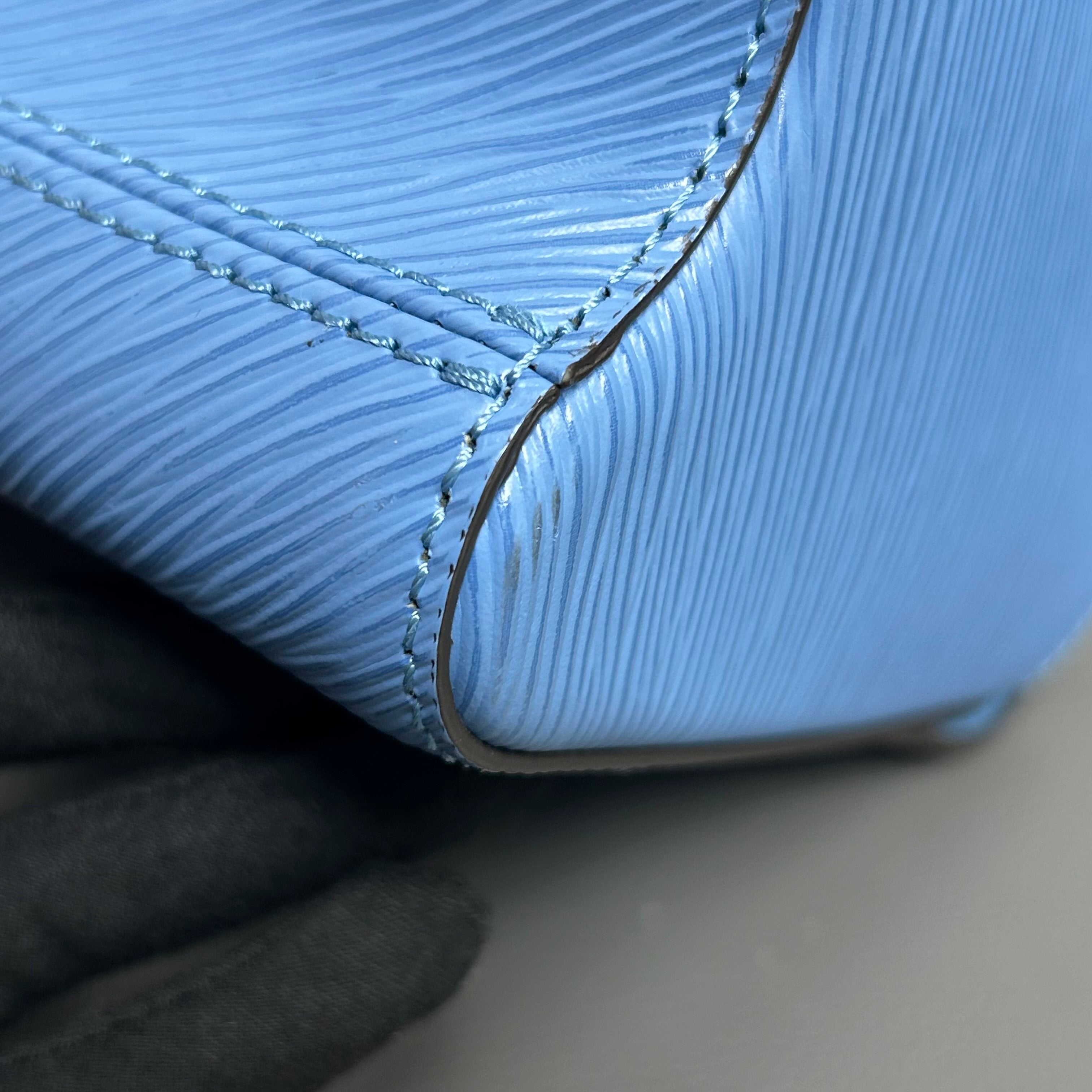Louis Vuitton Leather Blue