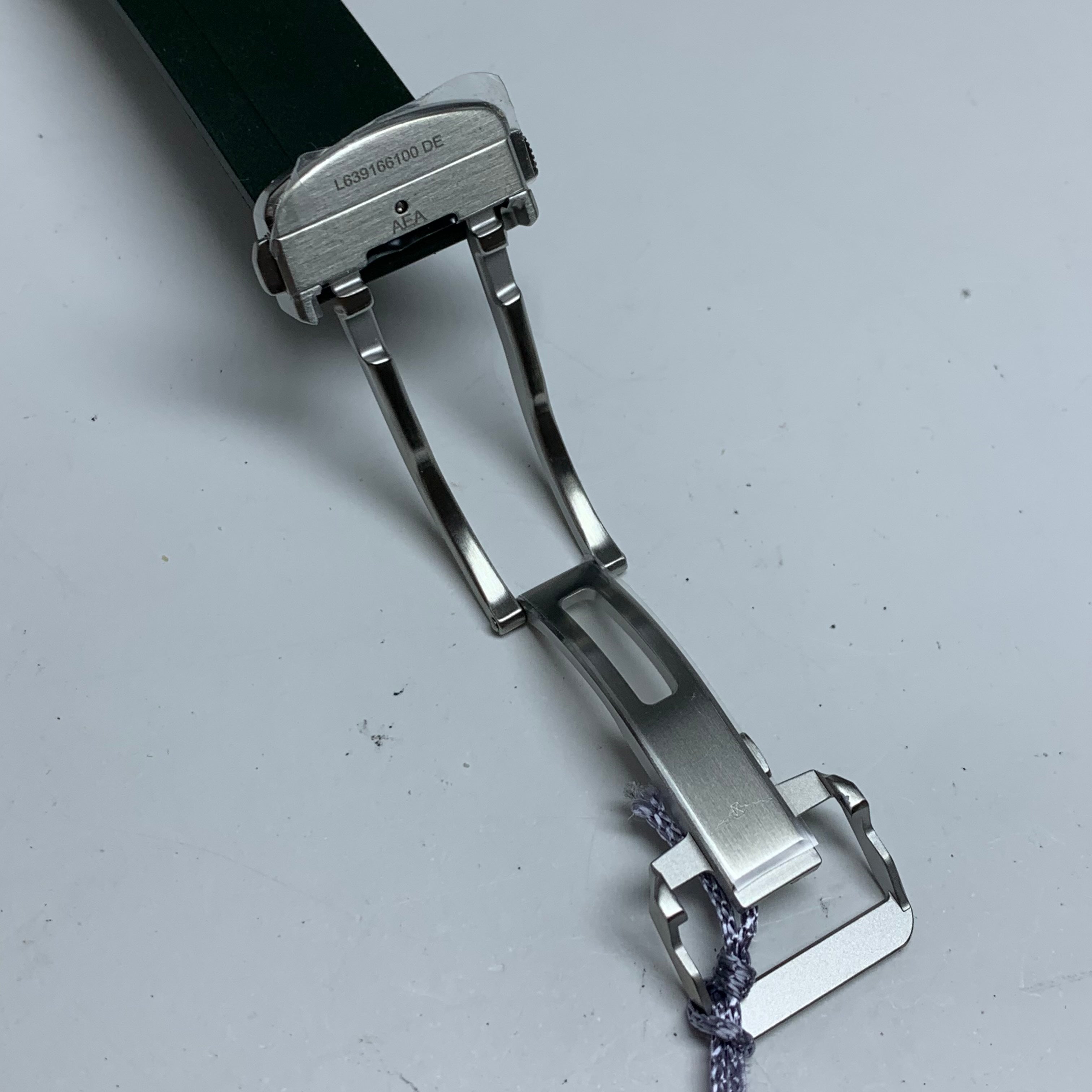 Longines Conquest Active Series 41.00 L3.830.4.02.9
