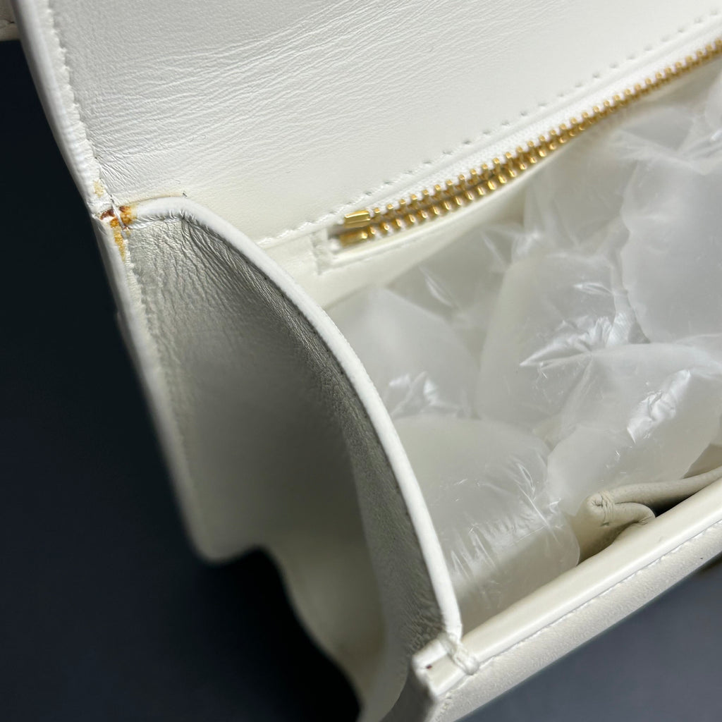Dior White