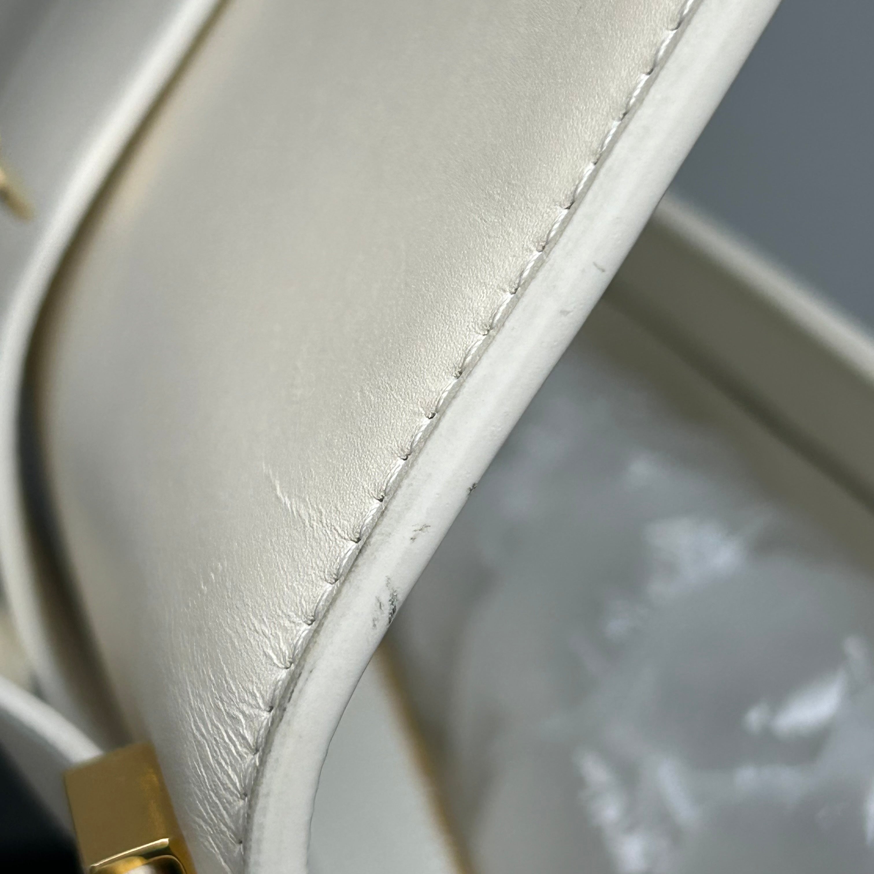 Dior White