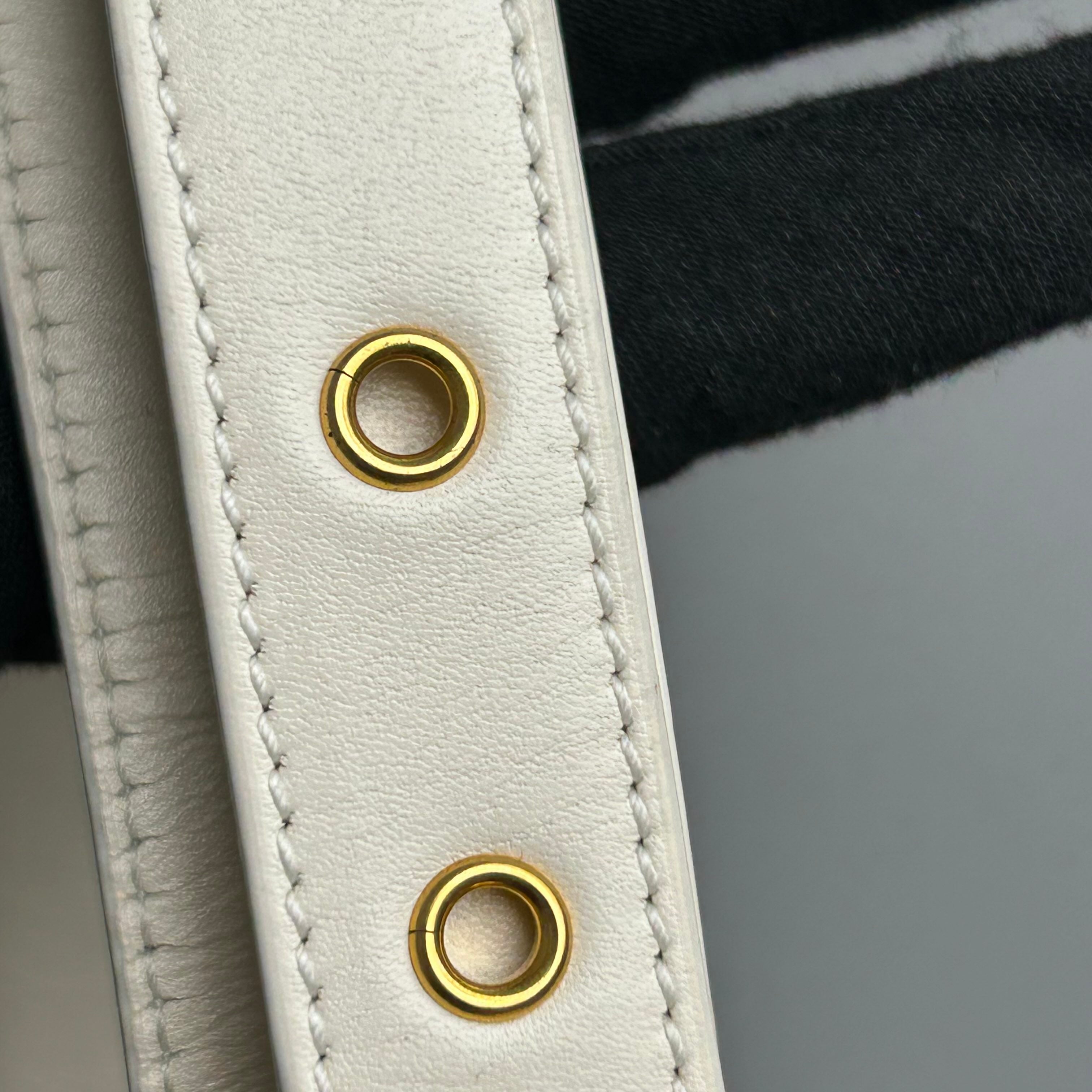 Dior White