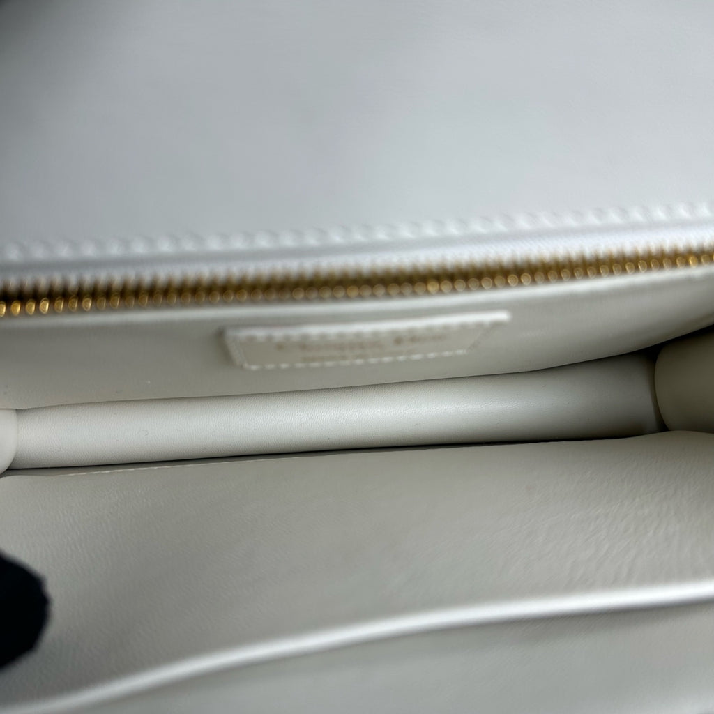 Dior White
