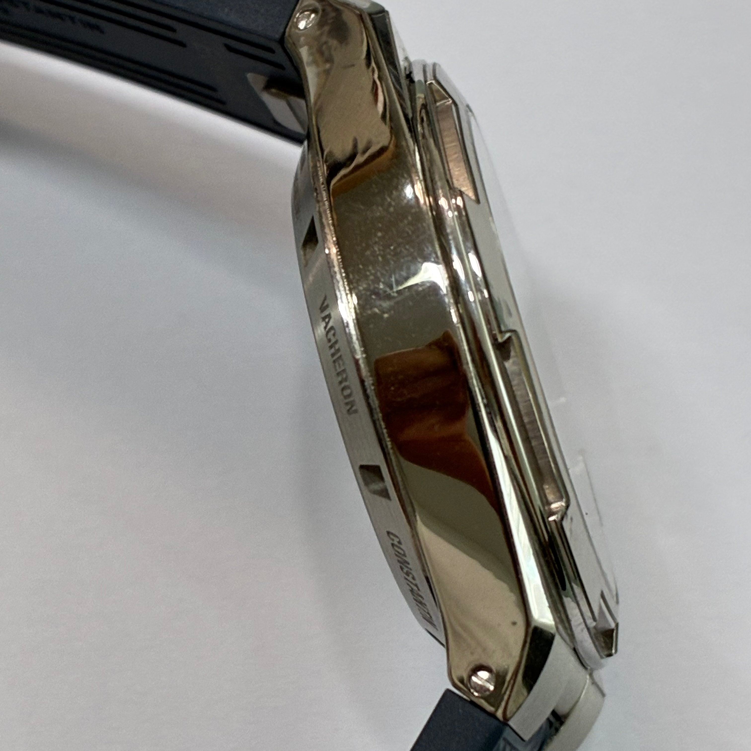 Vacheron Constantin Crisscrossing the Four Seas 42.5 millimeters 5520V/210A-B148