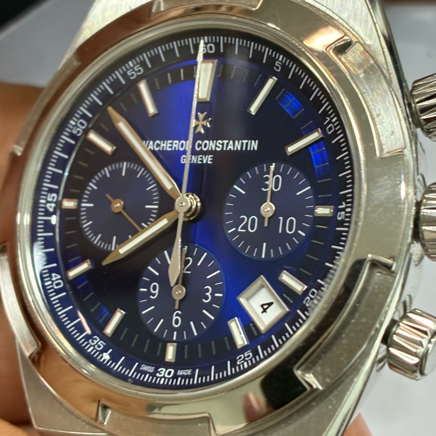 Vacheron Constantin Crisscrossing the Four Seas 42.5 millimeters 5520V/210A-B148