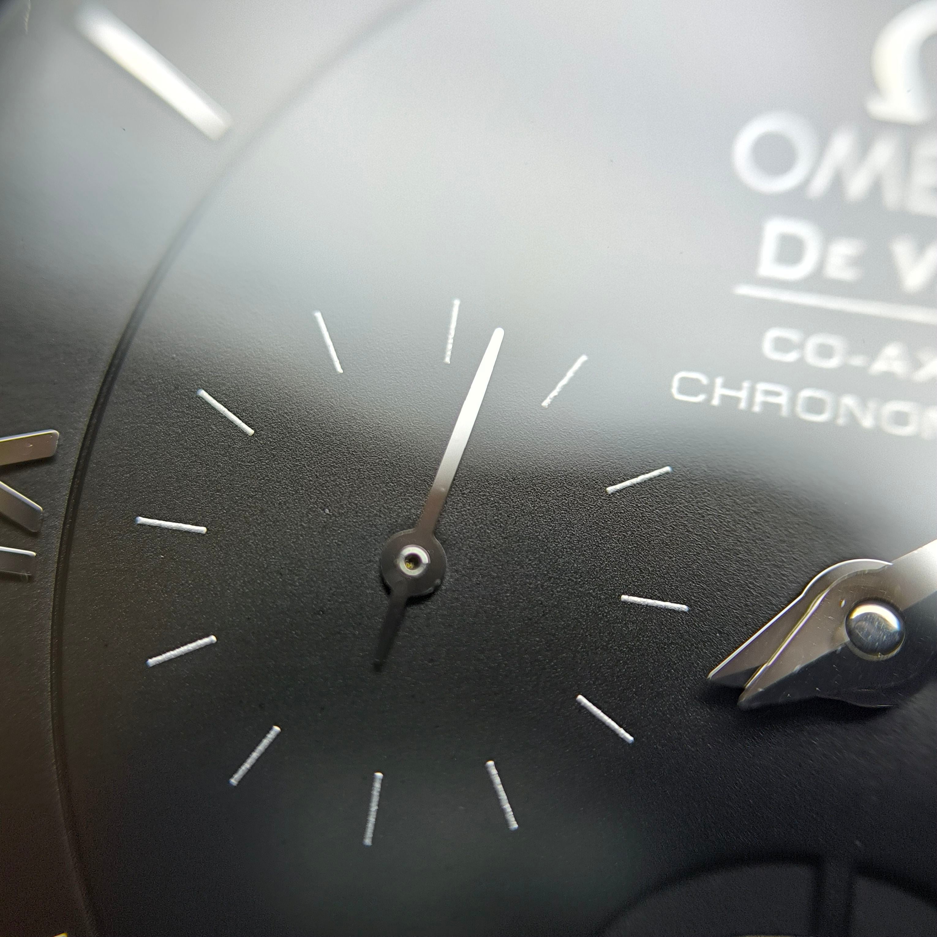 Omega Flying Disc Series 39.5 424.13.40.21.01.001