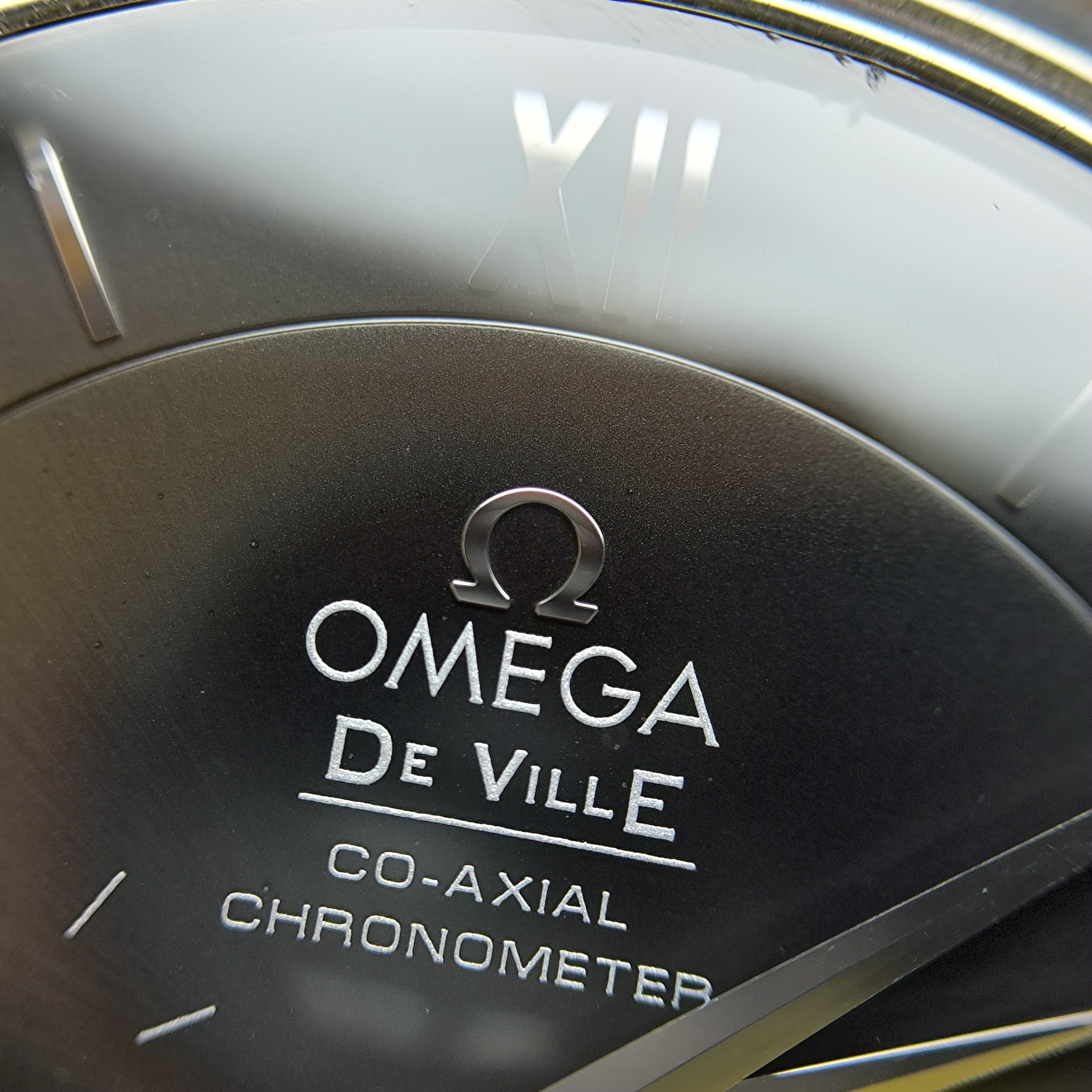 Omega Flying Disc Series 39.5 424.13.40.21.01.001